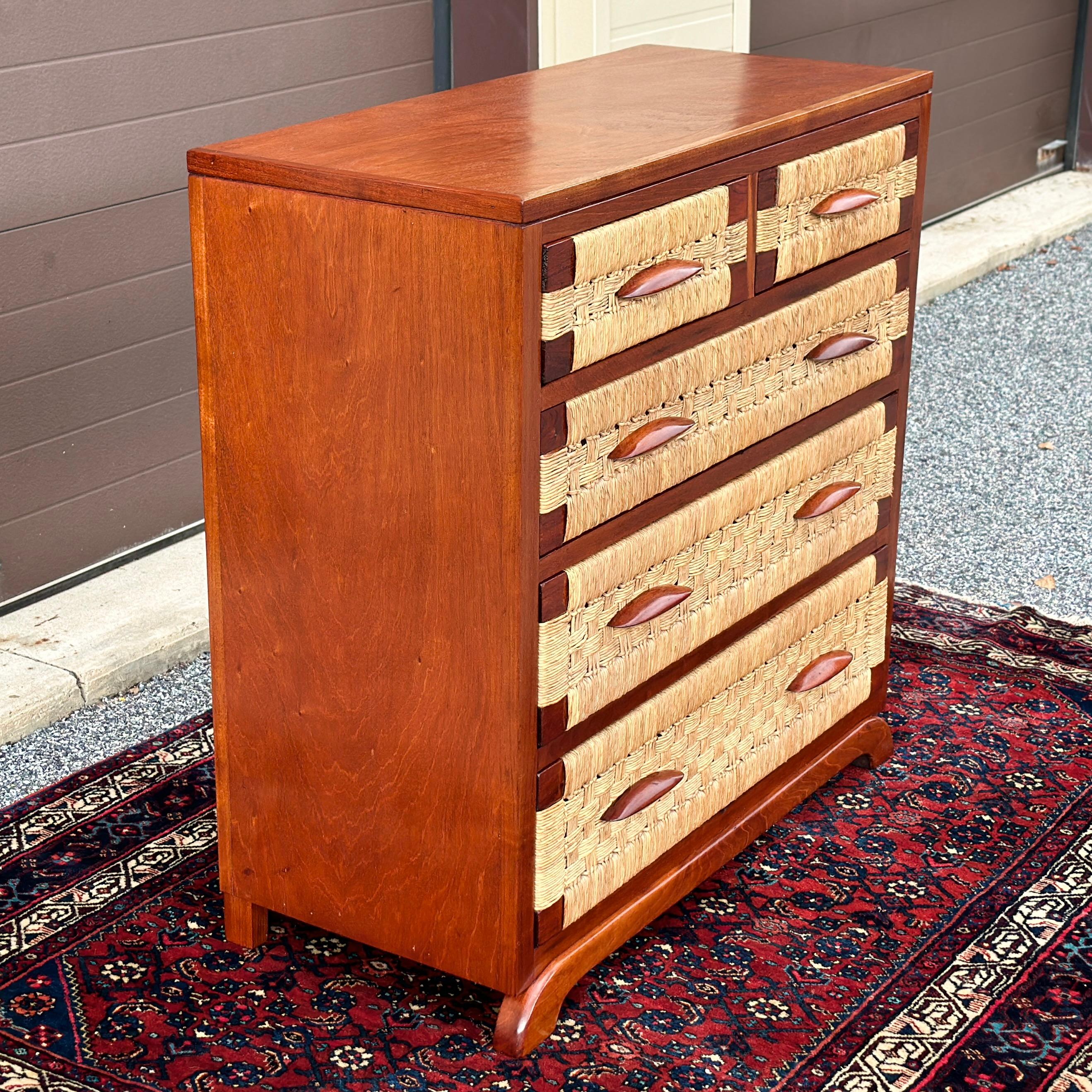 1950's Mexican Organic Modern Mahogany & Woven Seagrass Chest of Drawers im Angebot 1