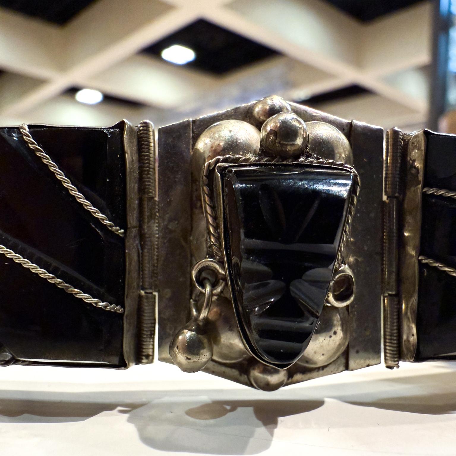 20th Century 1950s Taxco Onyx Sterling Silver Link Bracelet Mexico For Sale