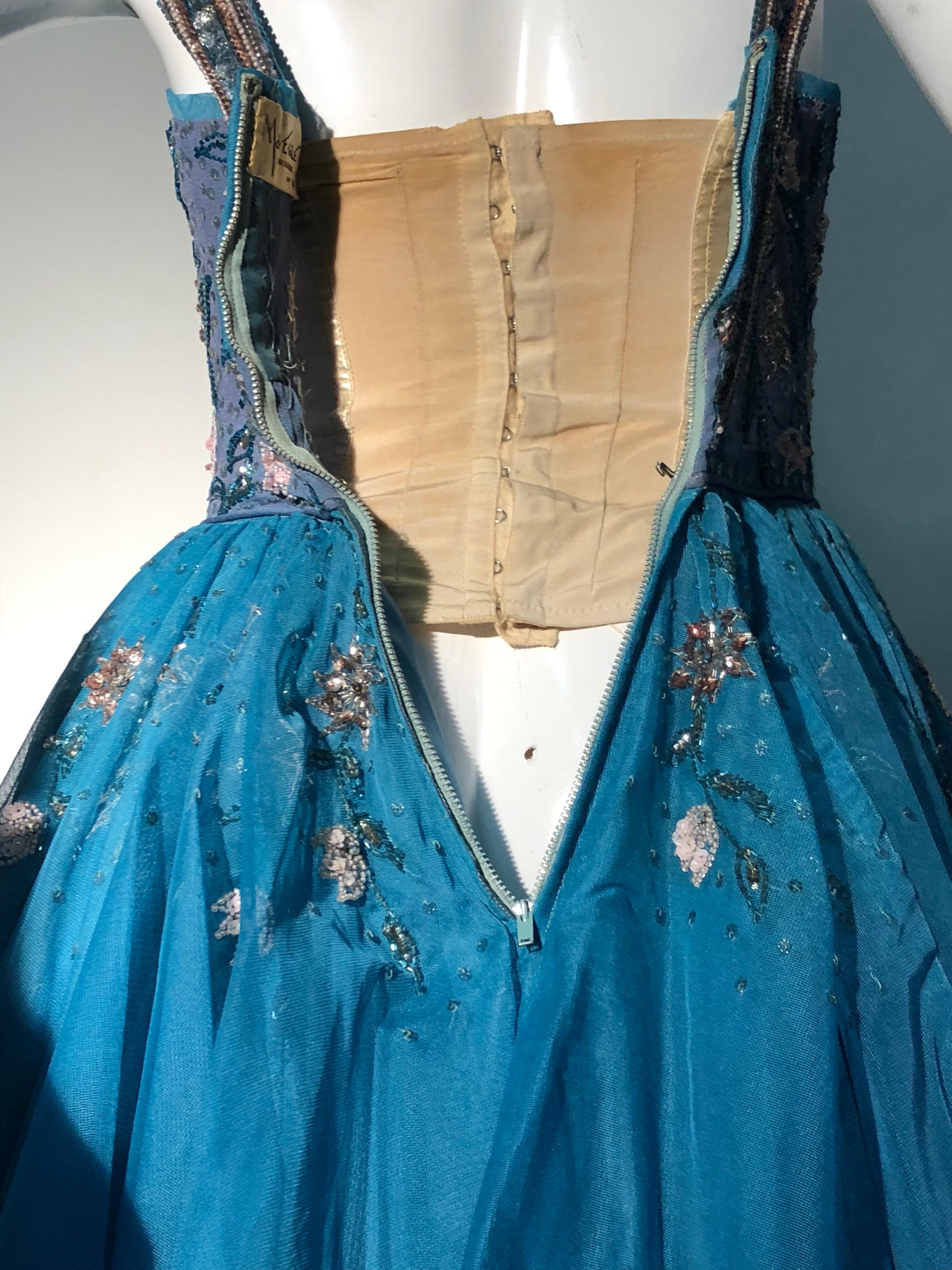 MGM Mme des années 1950. Etoile par Irene Sharaff - Robe de bal haute couture en soie sarcelle profonde en vente 13