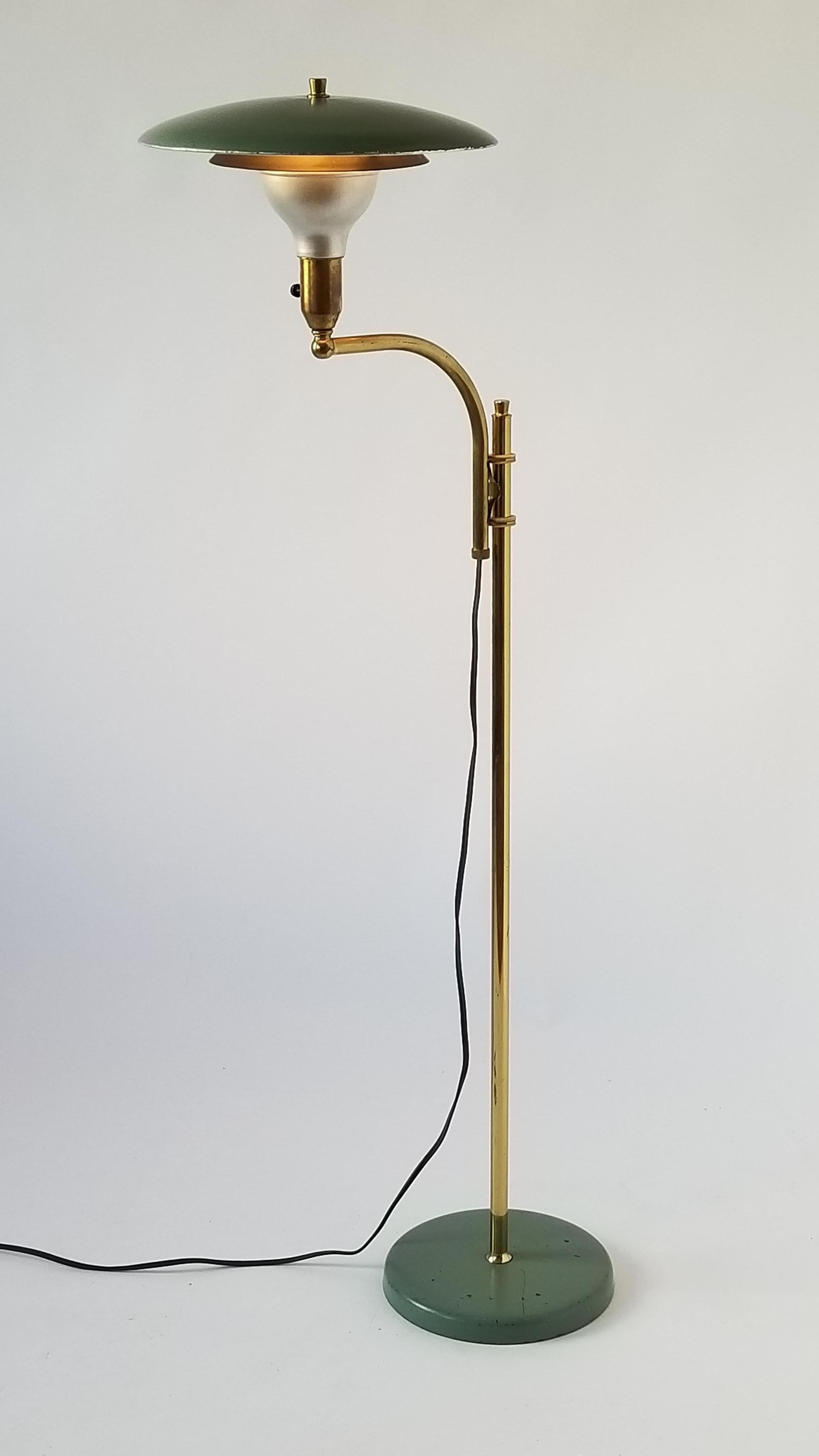 1950s  M.G.Wheeler  Brass and Enameled Aluminium Telescopic  Floor Lamp , USA  8