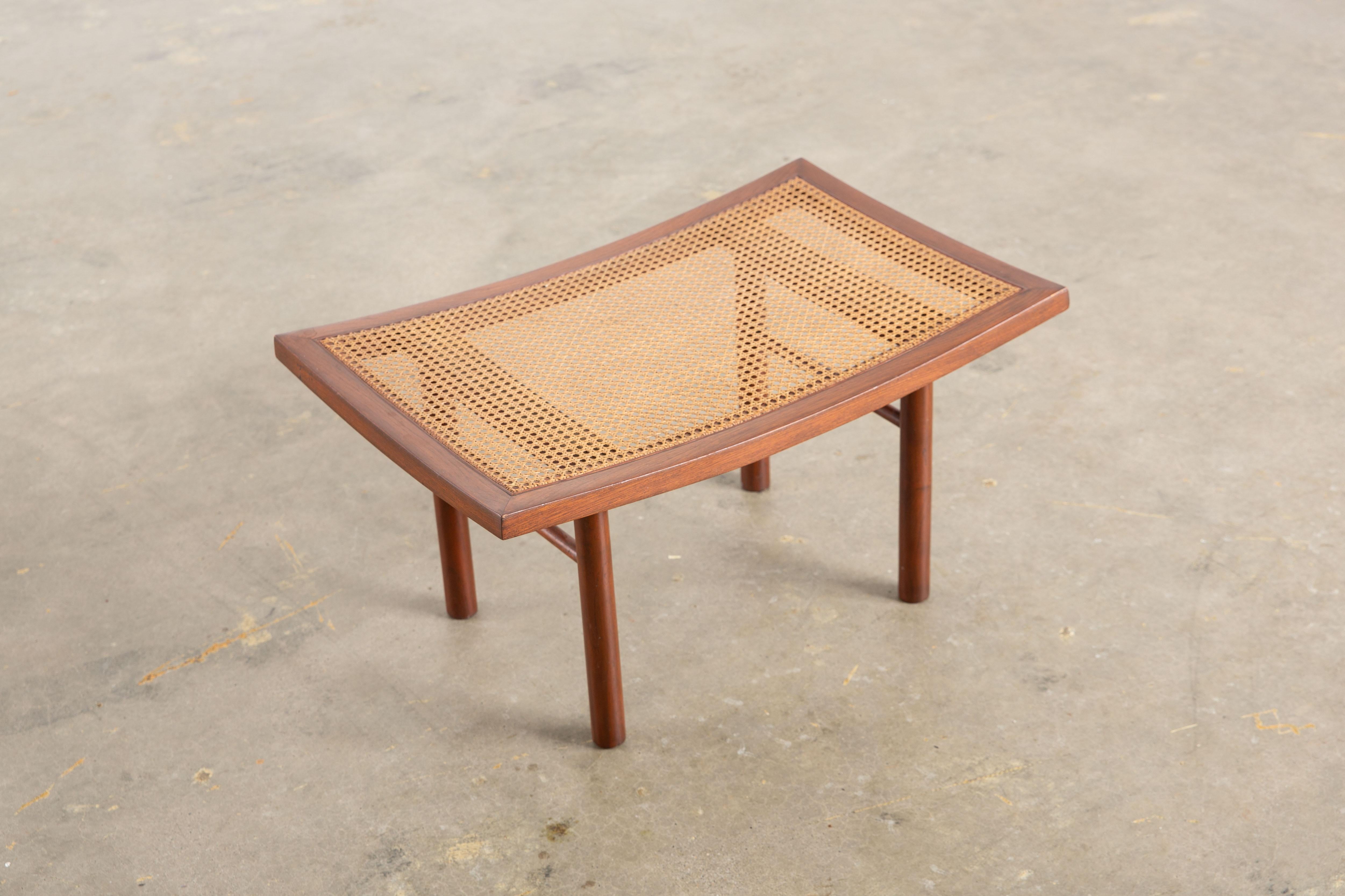1950's Michael Taylor para Baker Far East Collection Taburete de caña y madera Moderno de mediados de siglo en venta