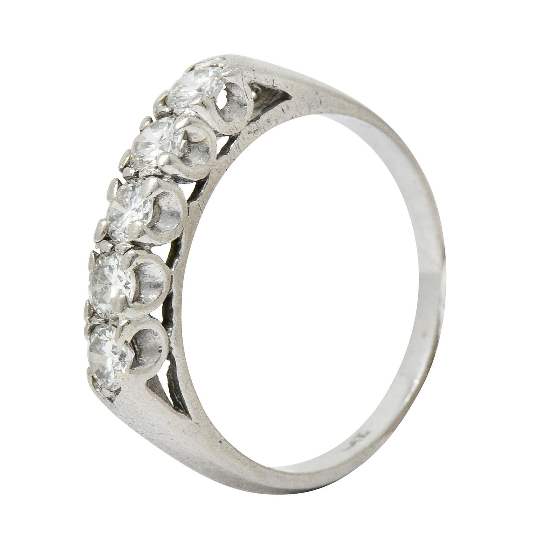 1950's Mid-Century 0.75 Carat Diamond Platinum Fishtail Band Ring For Sale 1