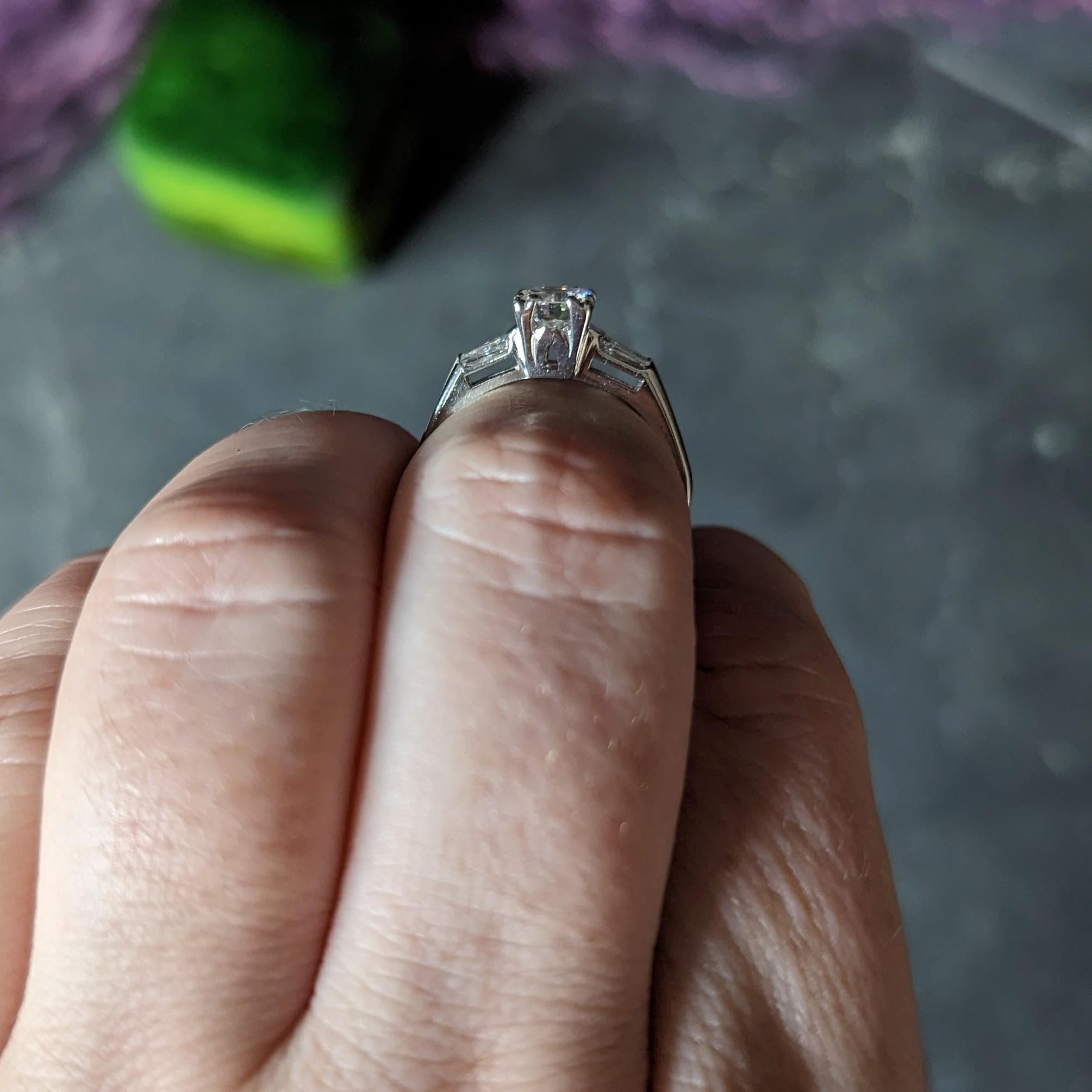 1950's Mid-Century 0.76 Carat Transitional Cut Diamond 14 Karat Engagement Ring For Sale 6