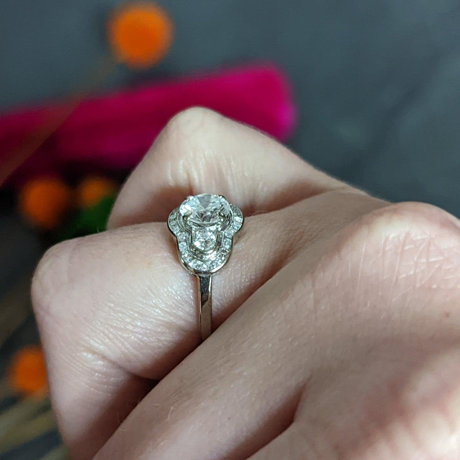 1950's Mid-Century 1.65 Carats Diamond 14 Karat White Gold Engagement Ring For Sale 4