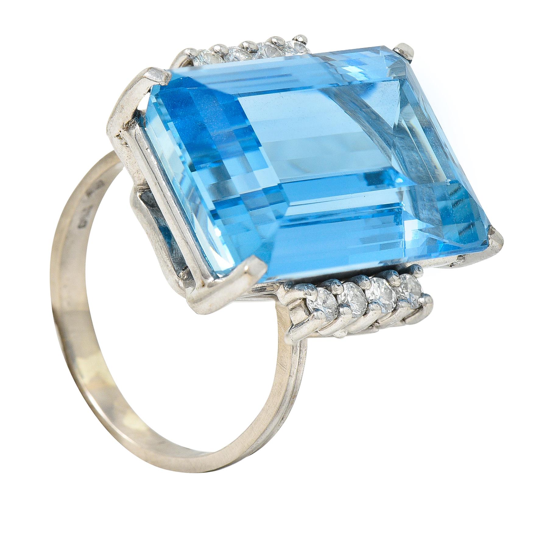 1950's Mid-Century 18.60 Carats Aquamarine Diamond 18 Karat White Gold Ring For Sale 4