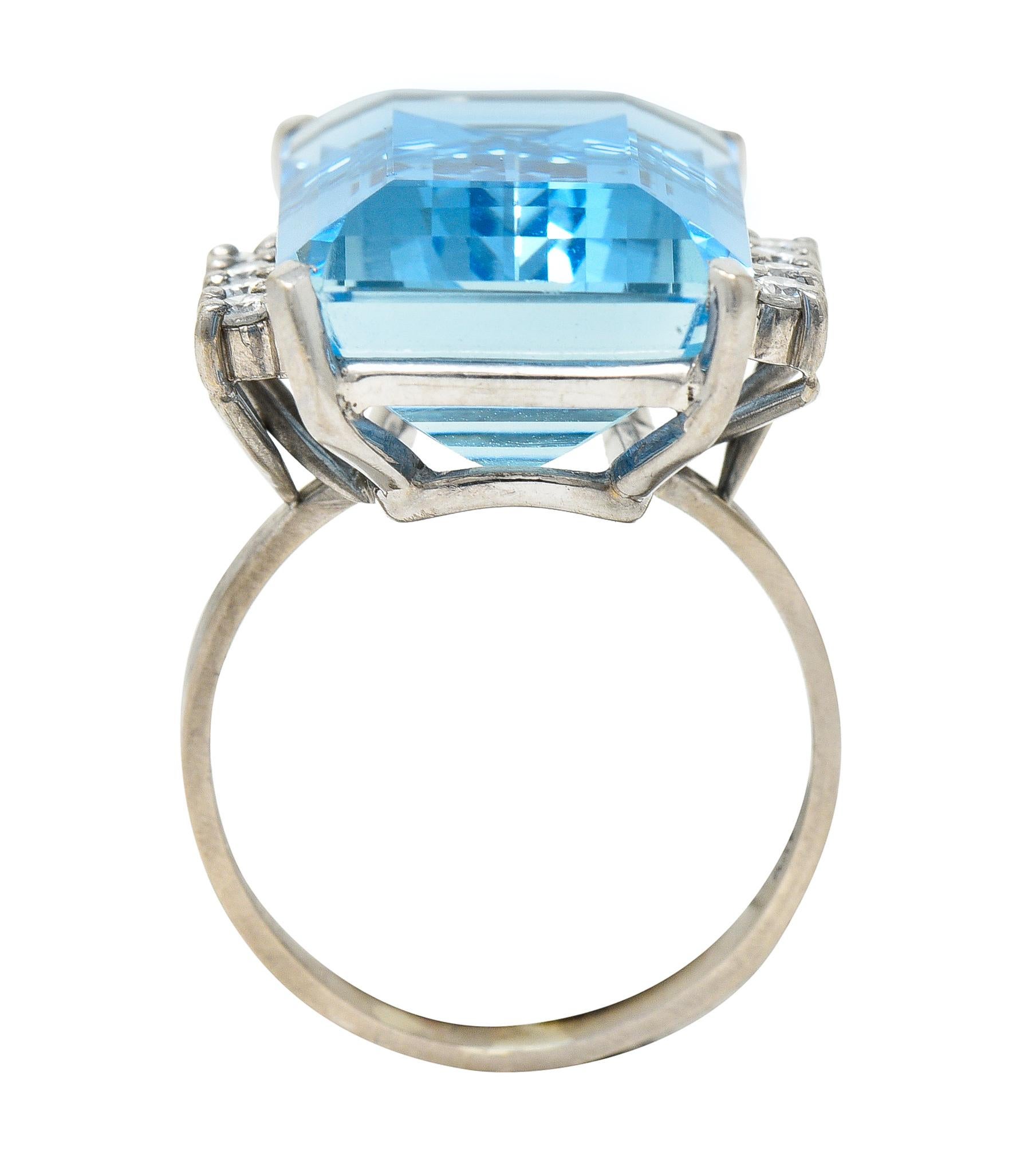1950's Mid-Century 18.60 Carats Aquamarine Diamond 18 Karat White Gold Ring For Sale 3