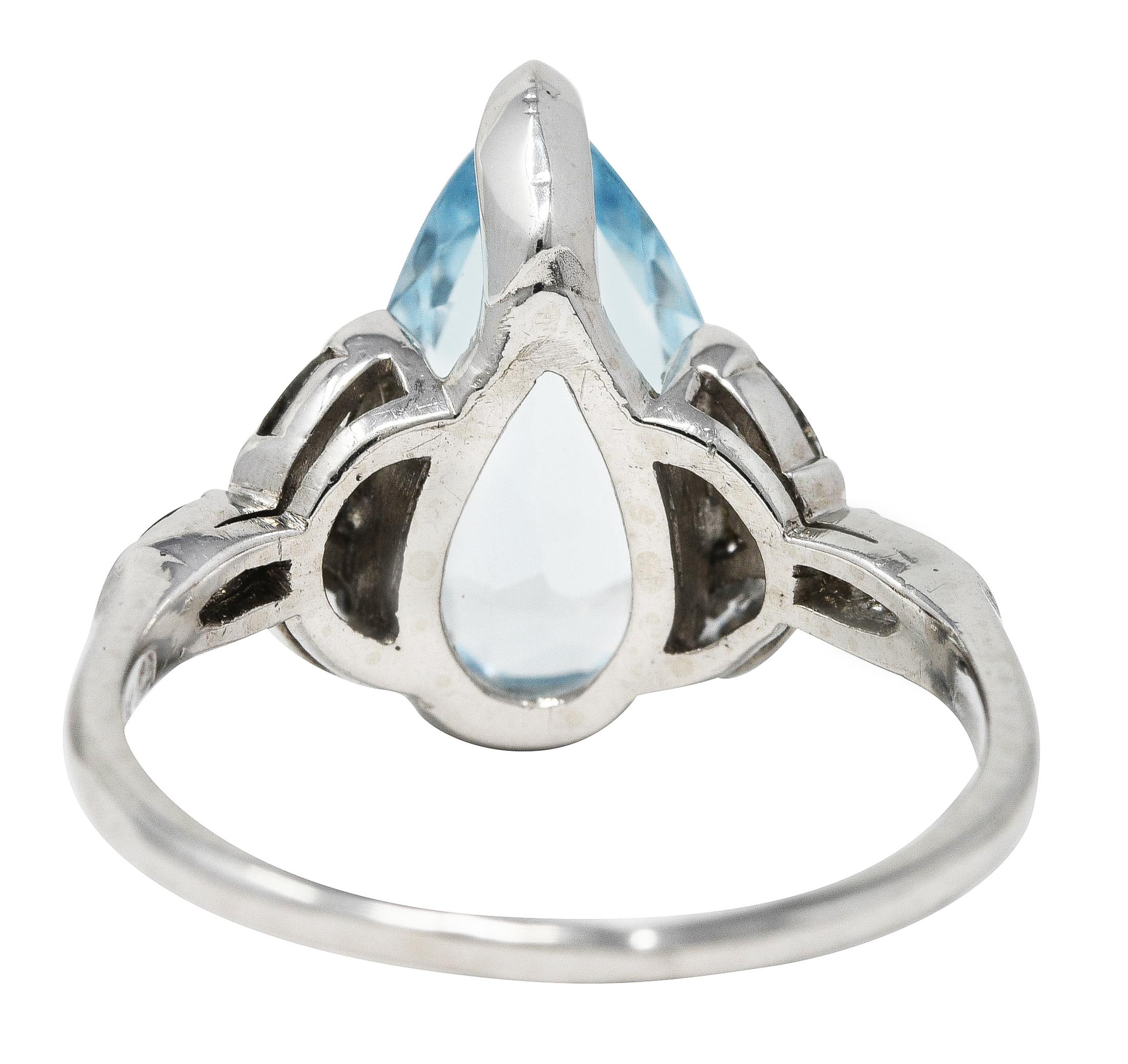 Retro 1950's Mid-Century 2.00 Carats Aquamarine Diamond Platinum Vintage Gemstone Ring For Sale