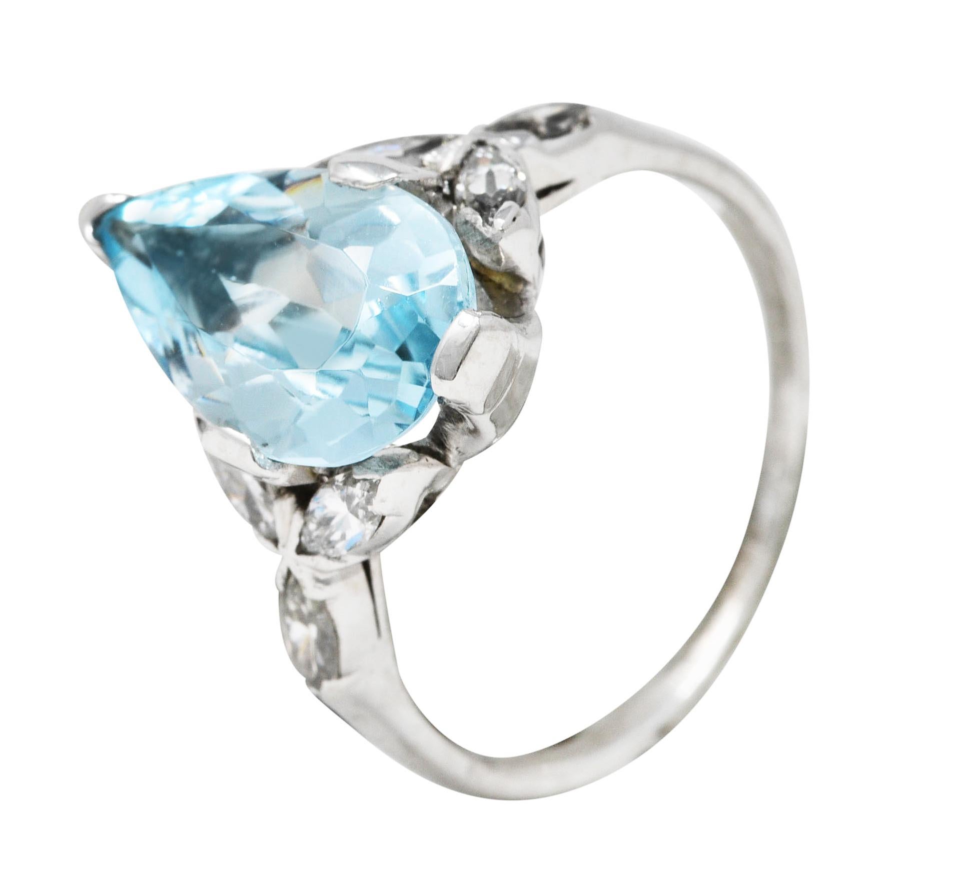 1950's Mid-Century 2.00 Carats Aquamarine Diamond Platinum Vintage Gemstone Ring For Sale 2