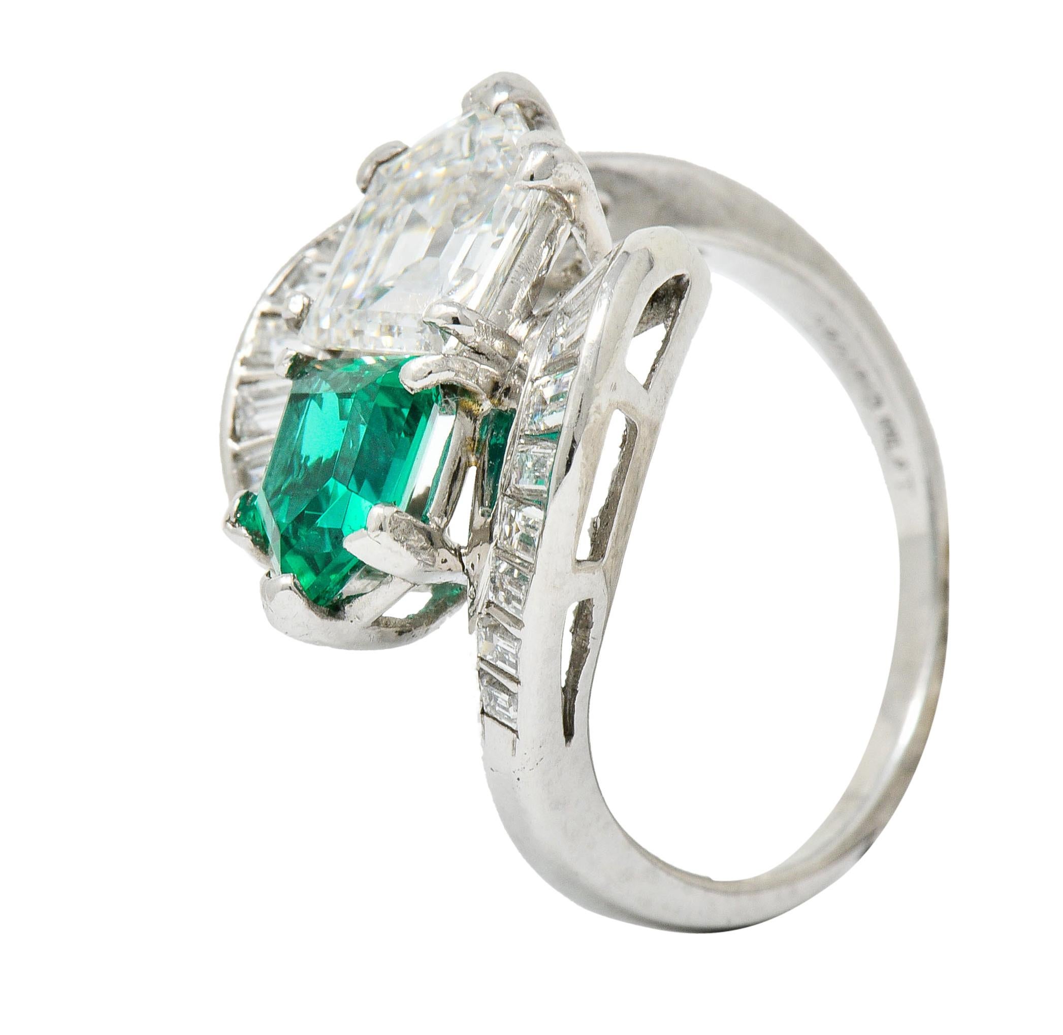 1950's Mid-Century 3.46 Carats Diamond Emerald Platinum Cocktail Ring 3