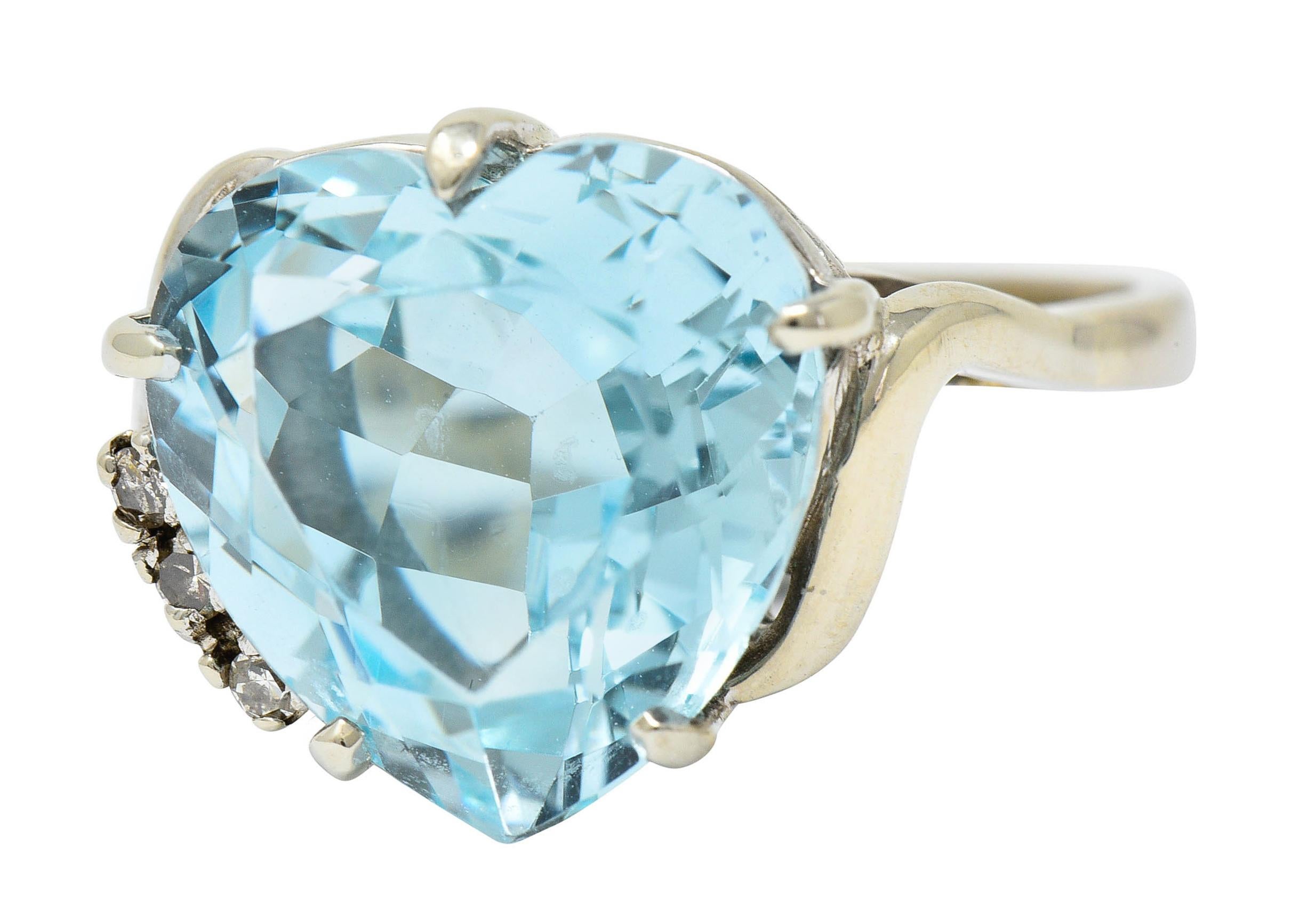 Women's or Men's 1950's Mid-Century 8.18 Carats Aquamarine Diamond 14 Karat White Gold Heart Ring