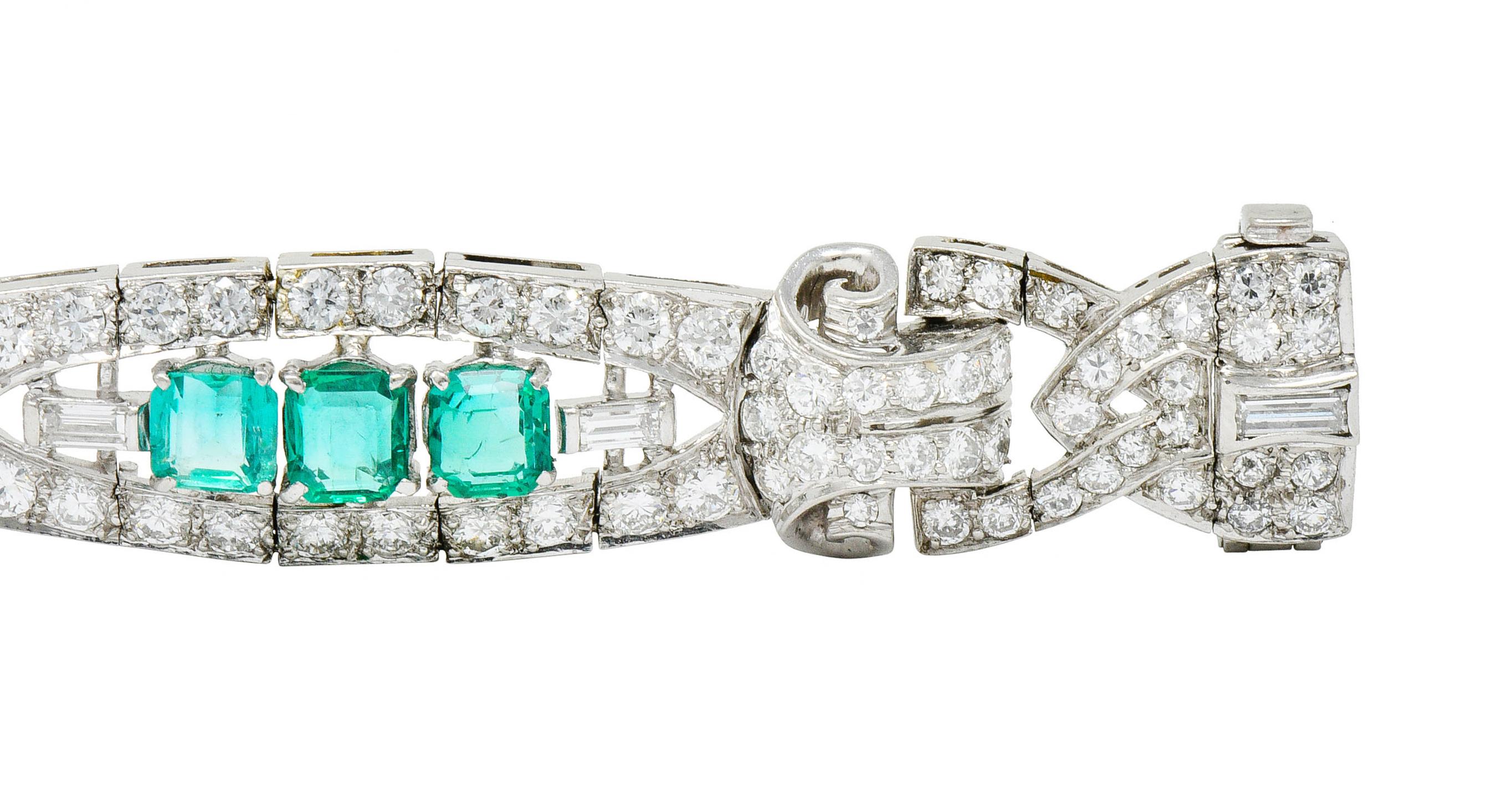 1950s Midcentury 9.55 Carat Emerald Diamond Platinum Scrolled Link Bracelet 4