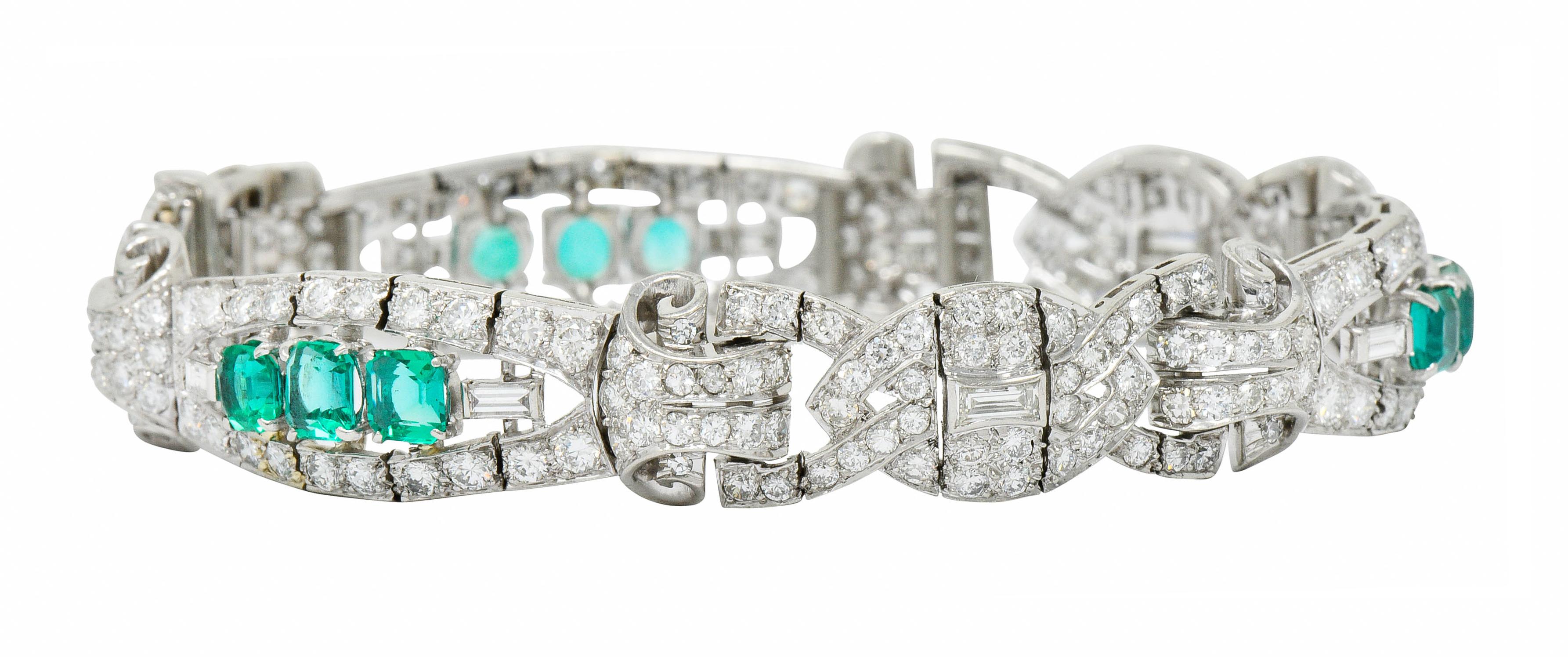 Round Cut 1950s Midcentury 9.55 Carat Emerald Diamond Platinum Scrolled Link Bracelet