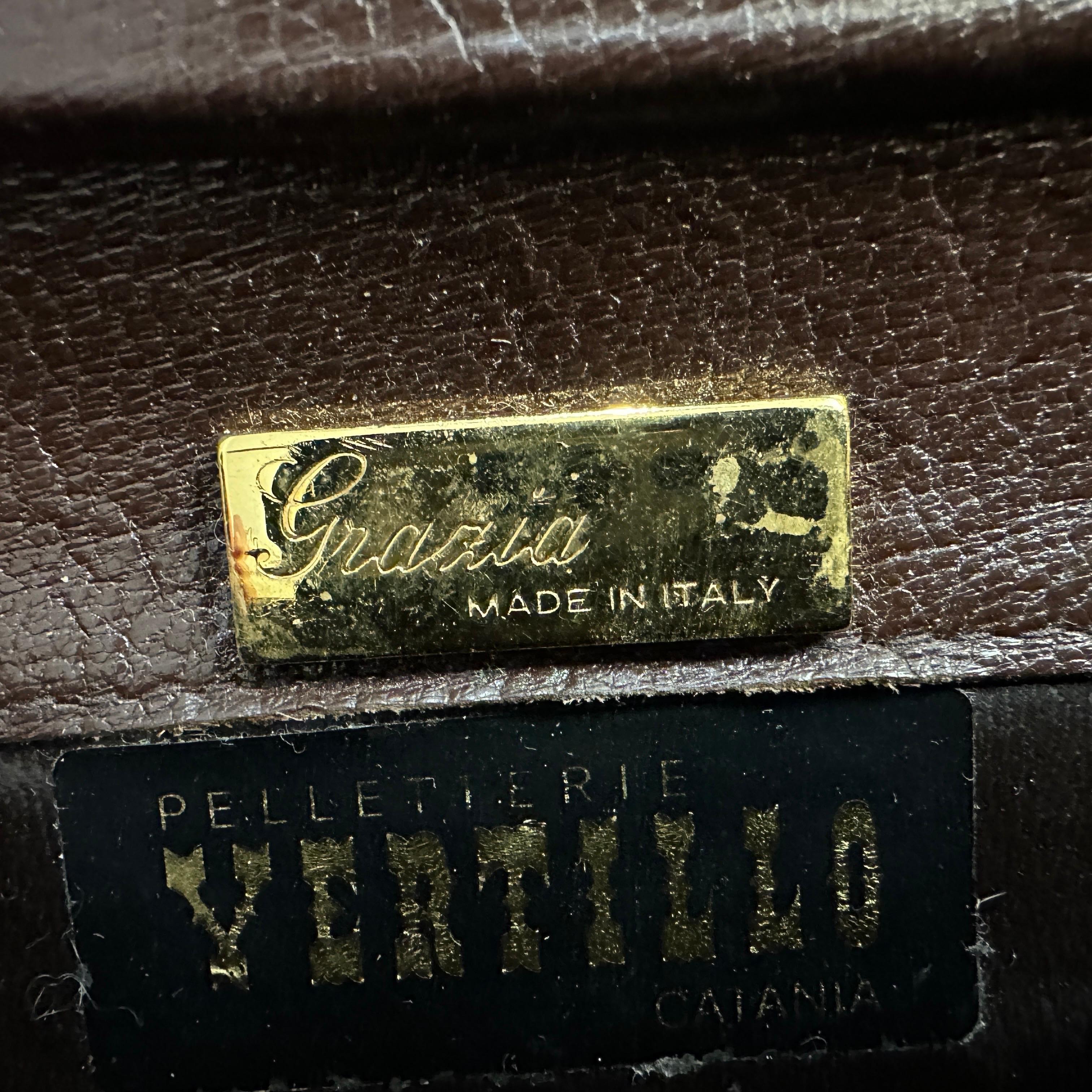 1950s Mid-Century Bakelite and Brass Italian Shoulder Mini Bag For Sale 2