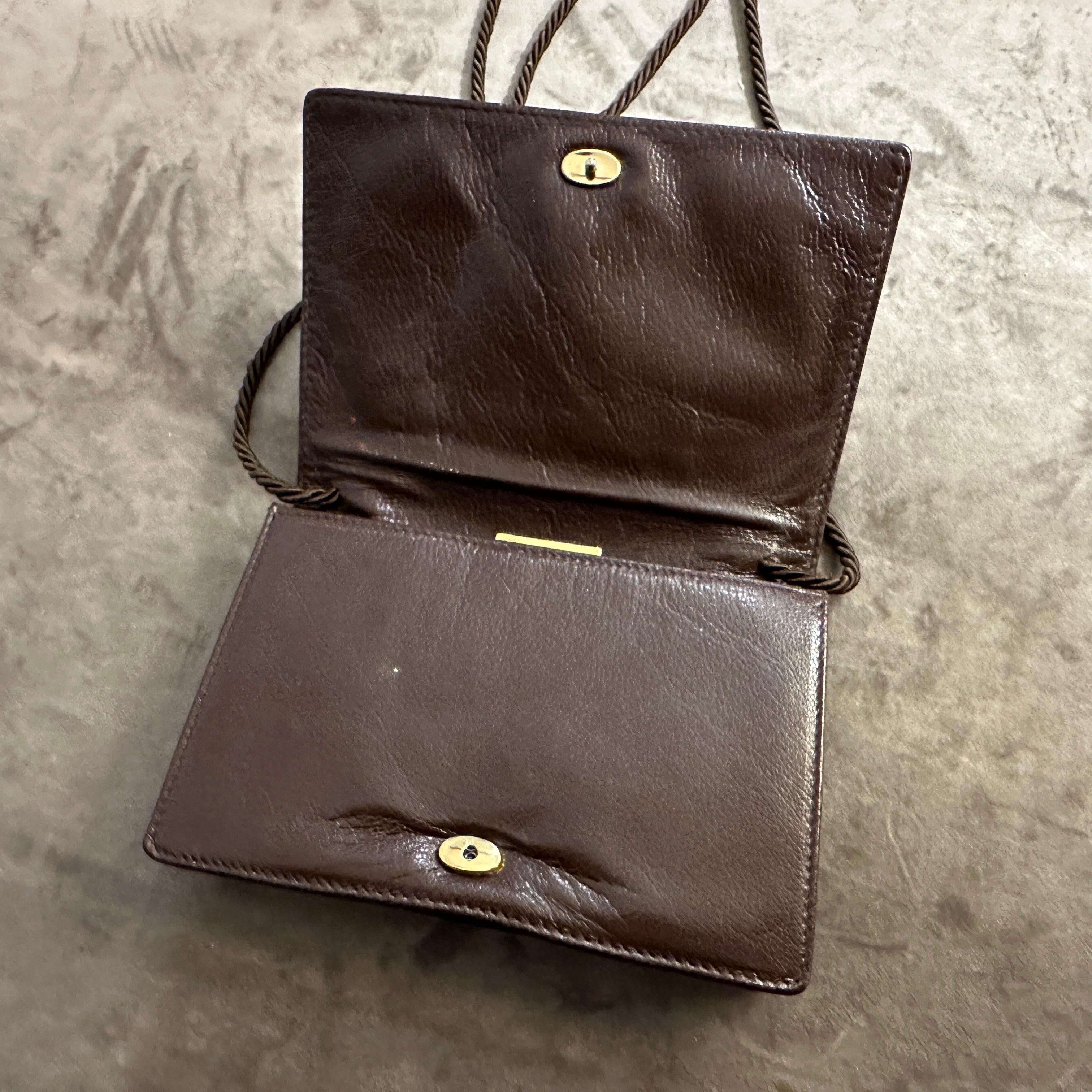 1950s Mid-Century Bakelite and Brass Italian Shoulder Mini Bag For Sale 3