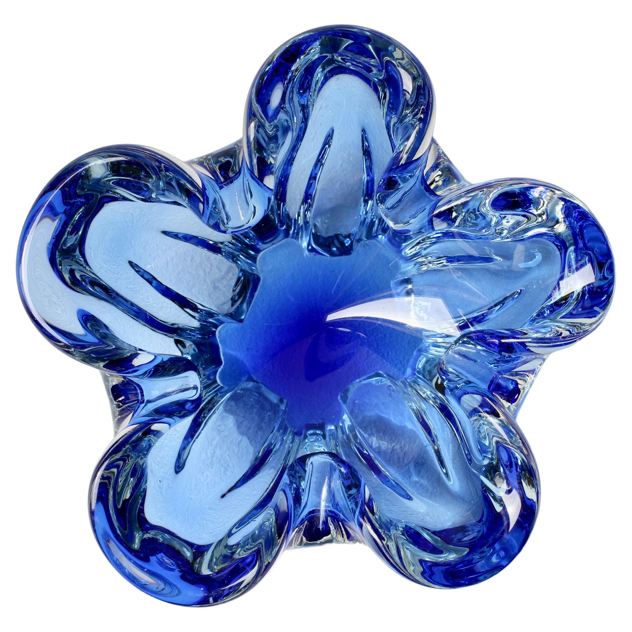 1950s Mid-Century Blue 'Flower Petal' Biomorphic Murano Glass Bowl or Dish