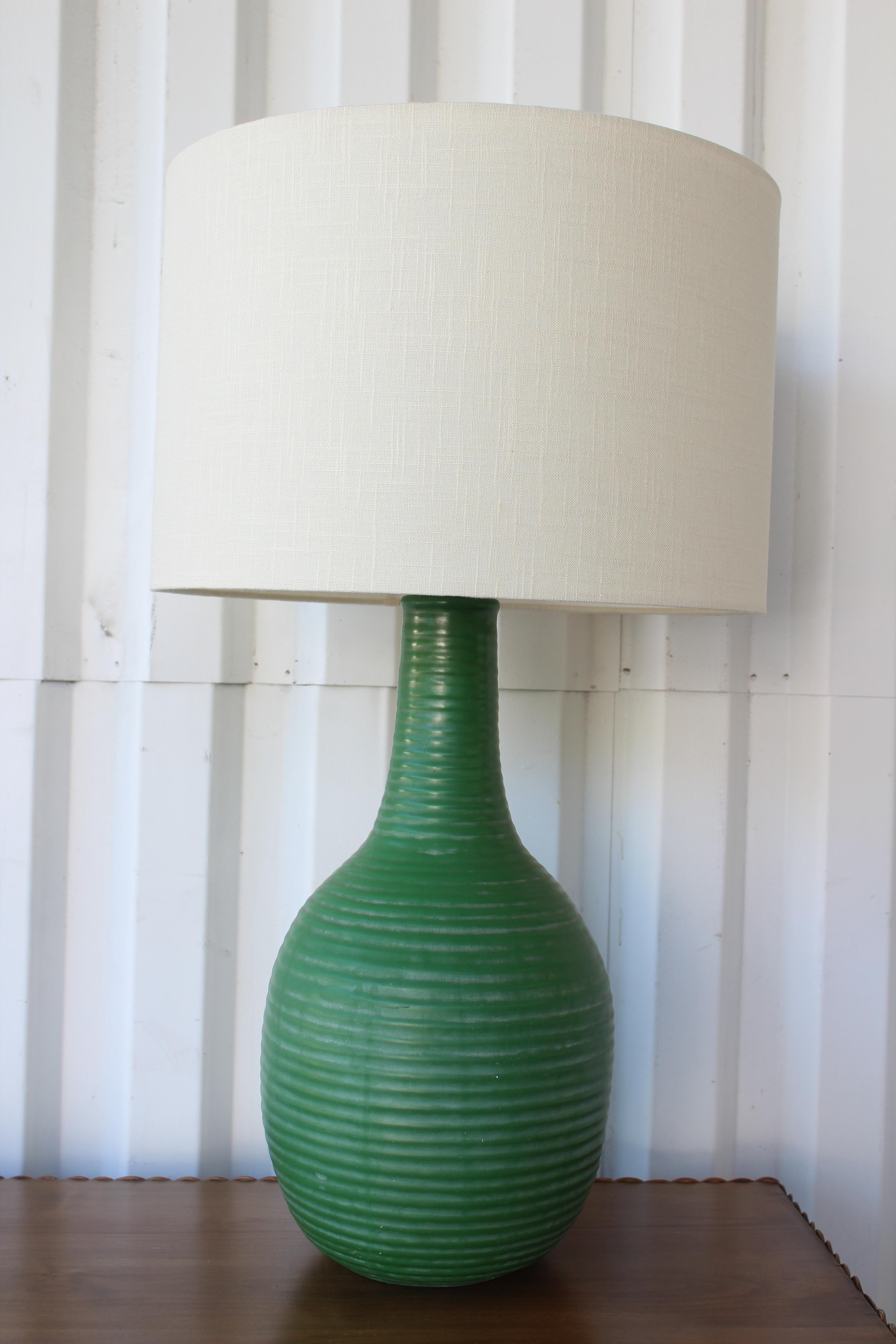 Mid-Century Modern 1950s Mid-Century Ceramic Lamp