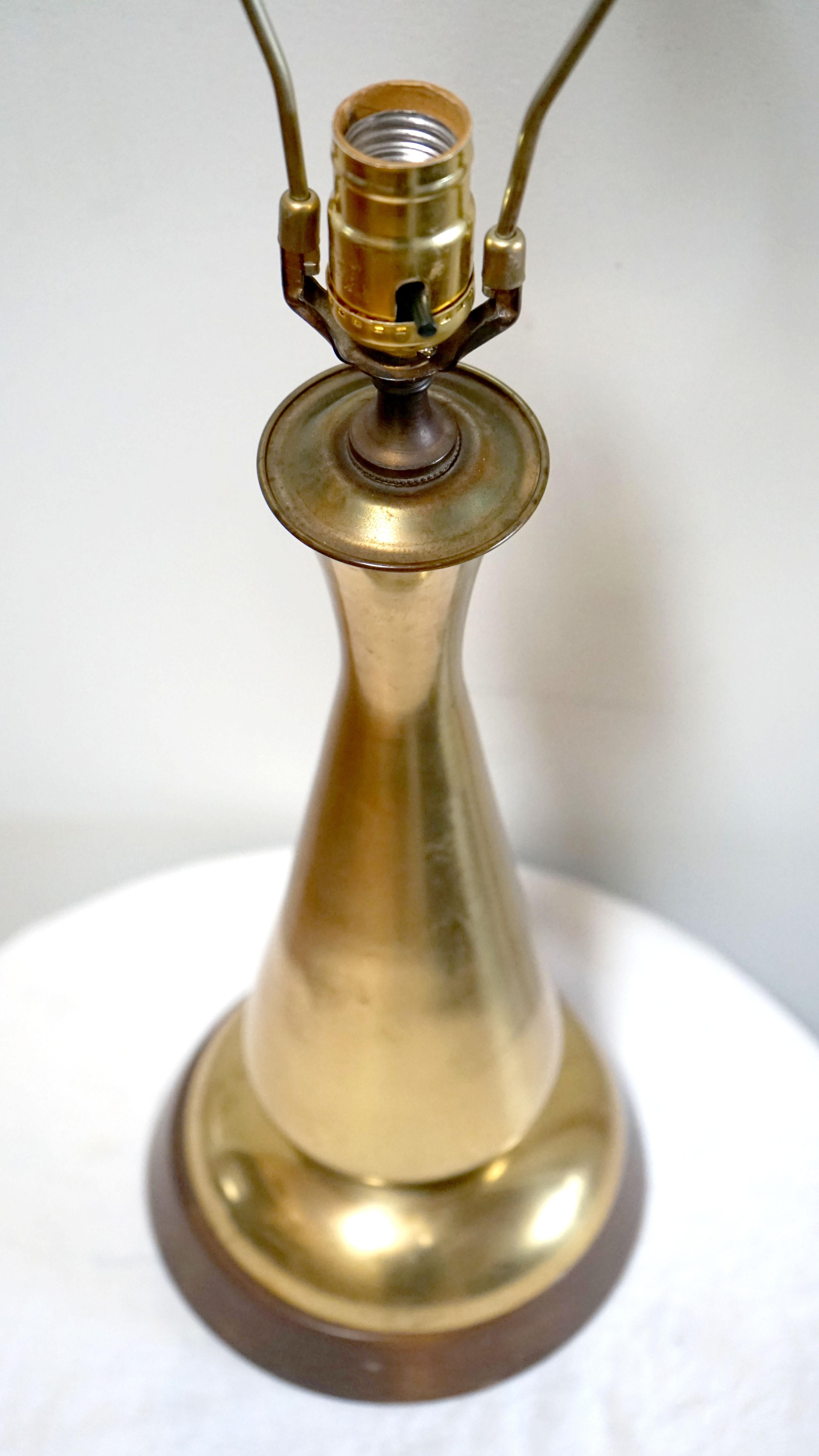 1950s Mid Century Danish Style Brass Sculptural Brass Lamp Wirh Walnut Base For Sale 4
