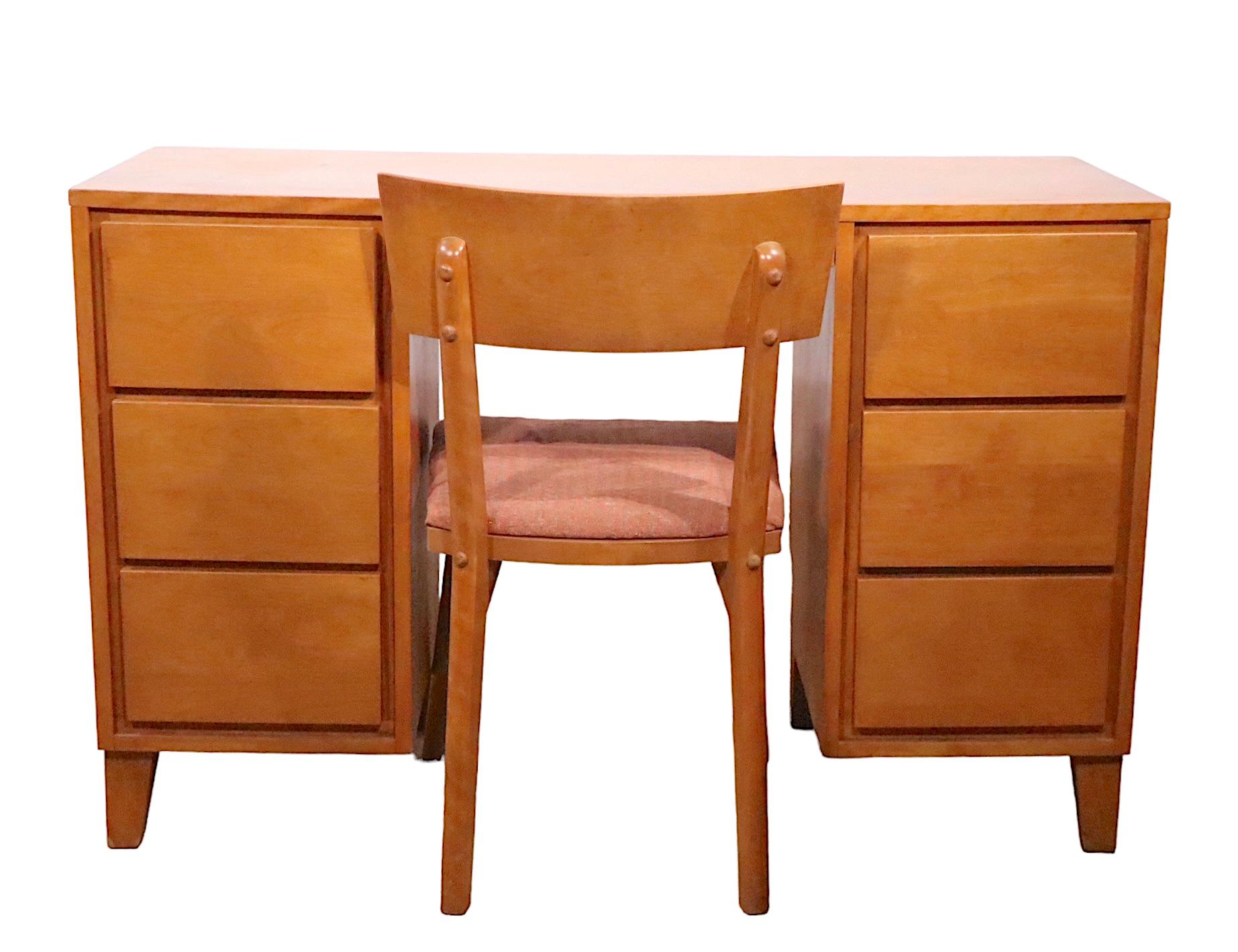 1950's Mid Century Desk and Chair Conant Ball  Modern Mates by Leslie Diamond   For Sale 5