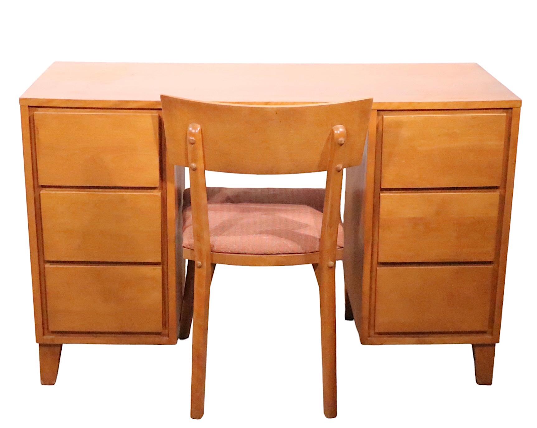 1950's Mid Century Desk and Chair Conant Ball  Modern Mates by Leslie Diamond   For Sale 7
