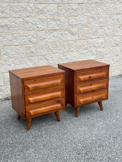 1950’s Mid Century Franklin Shockey Sculptural Pine 3 Drawer Nightstands