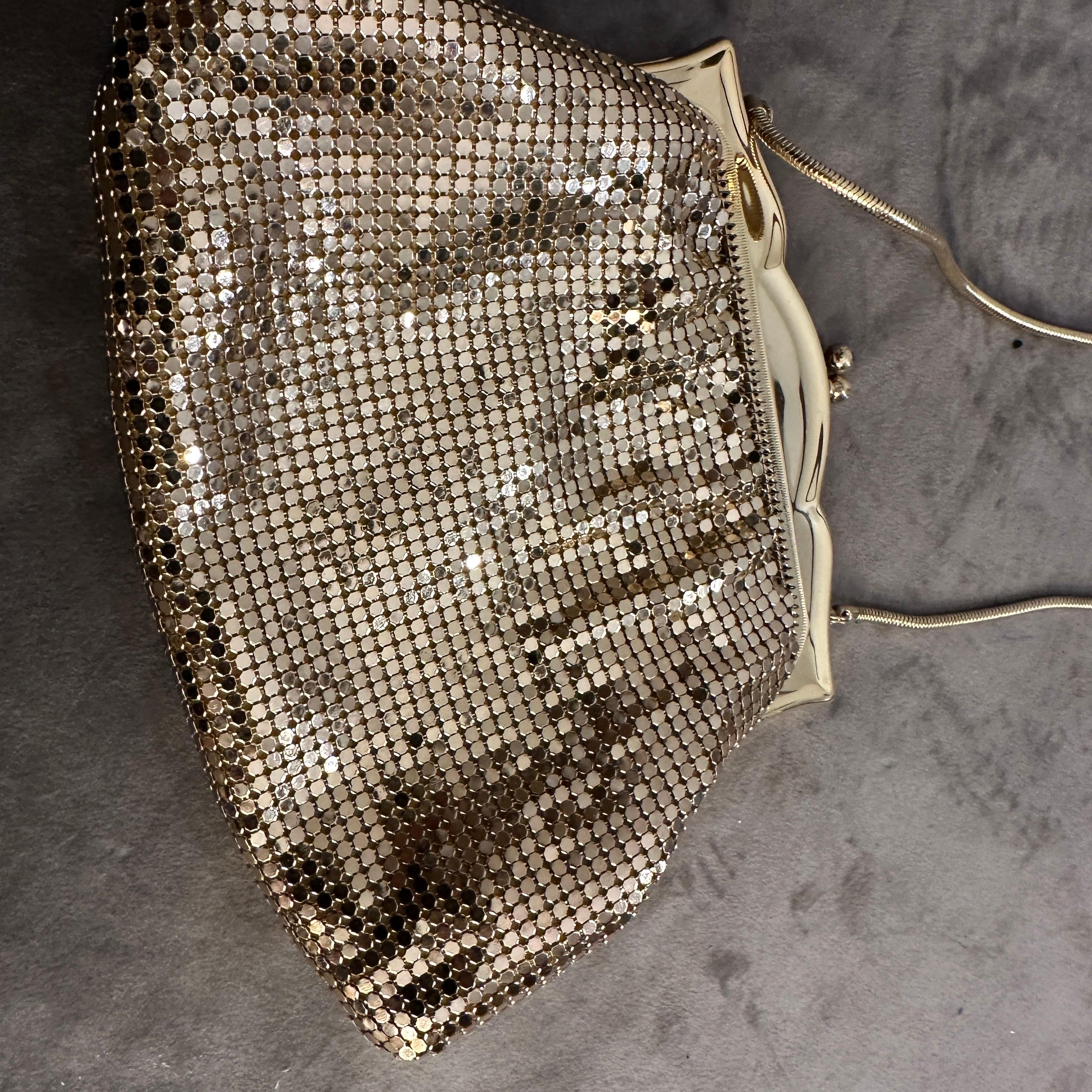 1950s Mid-Century Gold Metal Italian Evening Bag For Sale 1