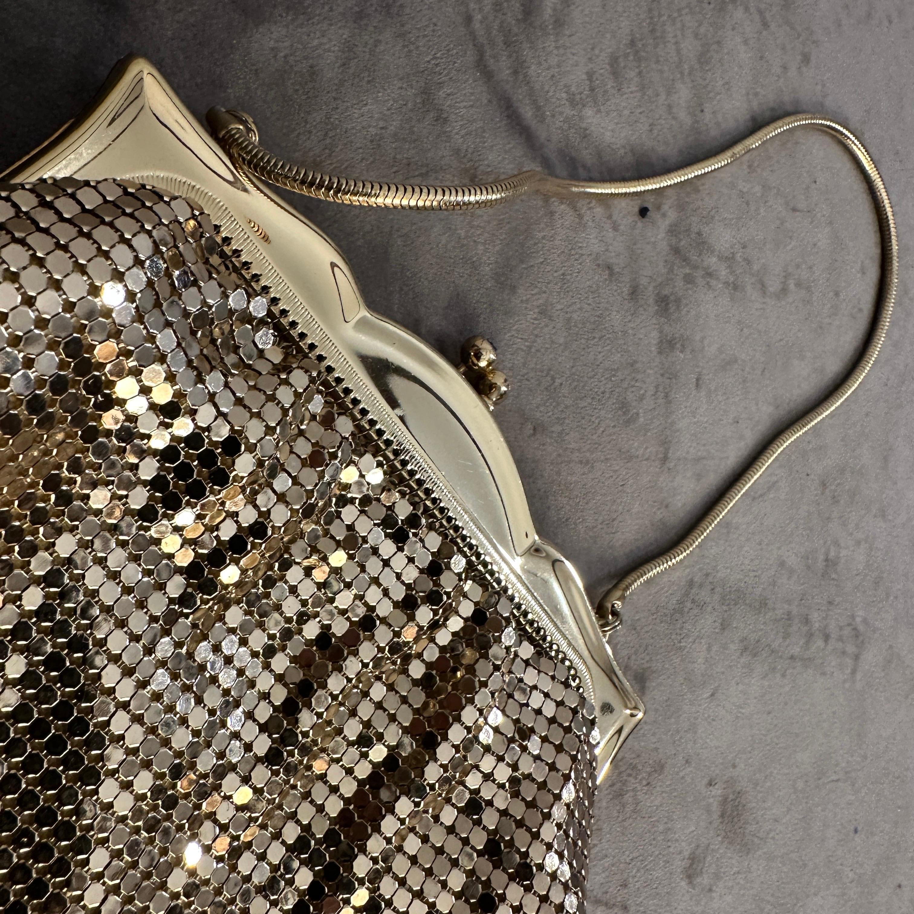 1950s Mid-Century Gold Metal Italian Evening Bag For Sale 3