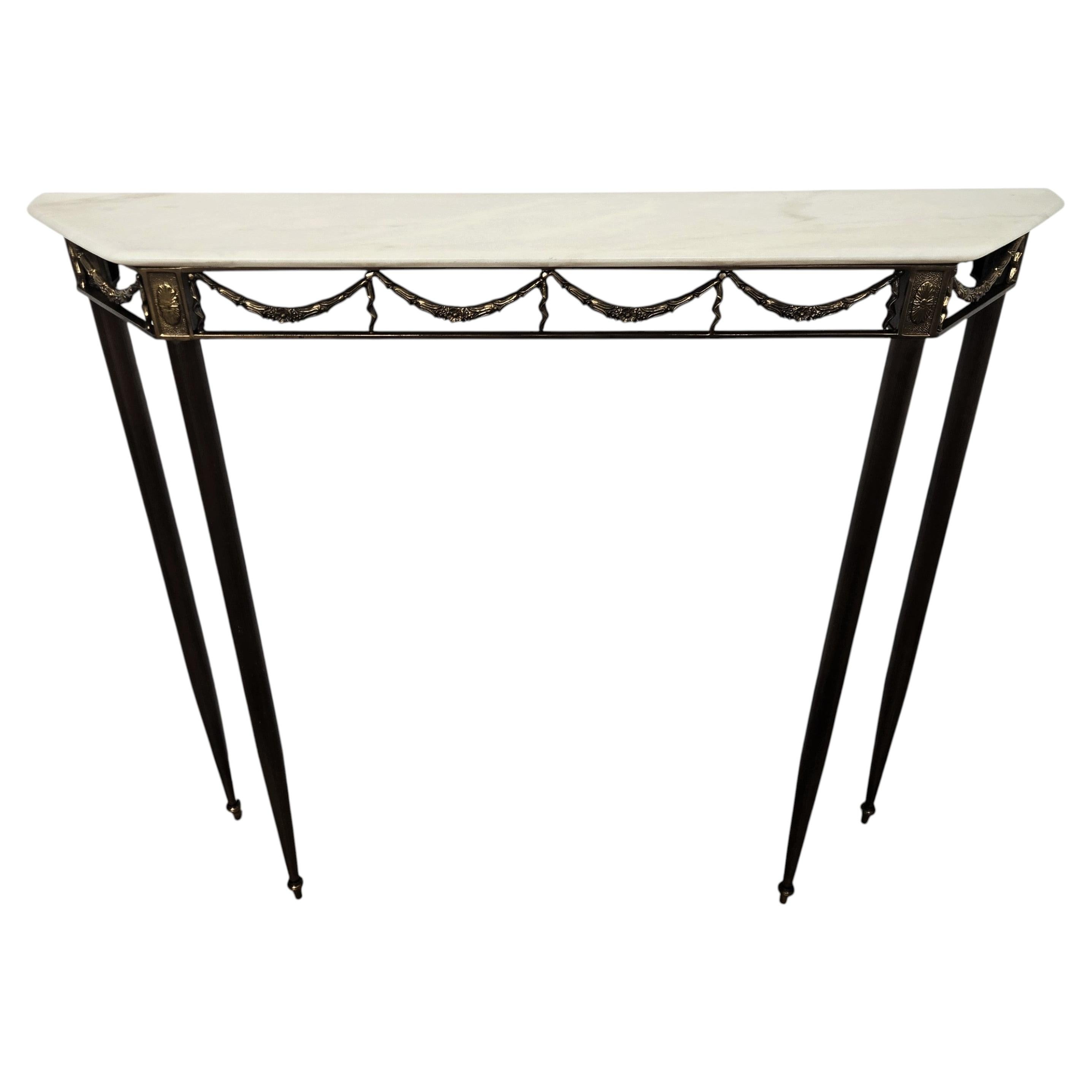 Console italienne en laiton des années 1950, de style « mid-century », avec plateau en marbre blanc