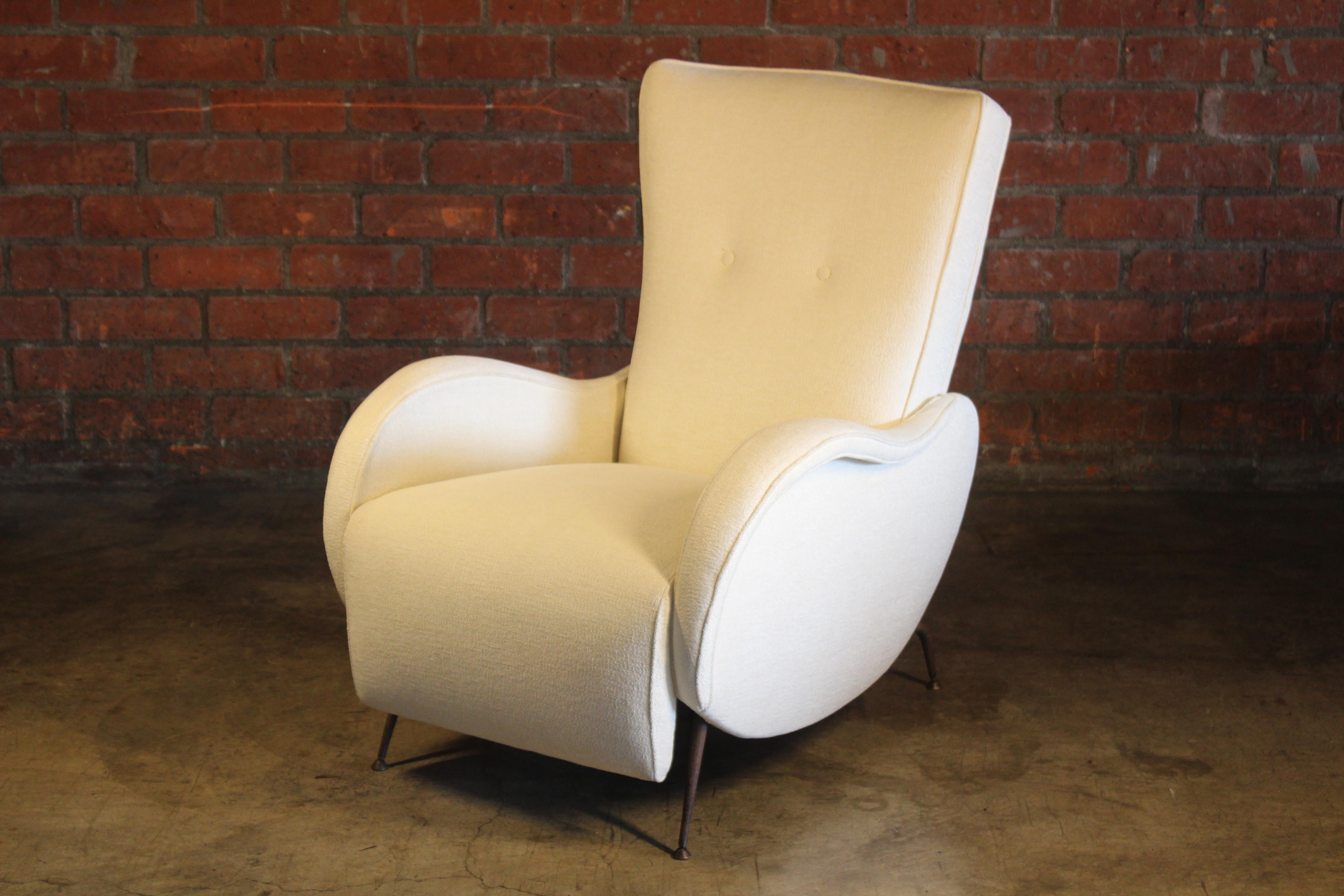 Mid-Century Modern 1950s Mid Century Italian Lounge Chair For Sale