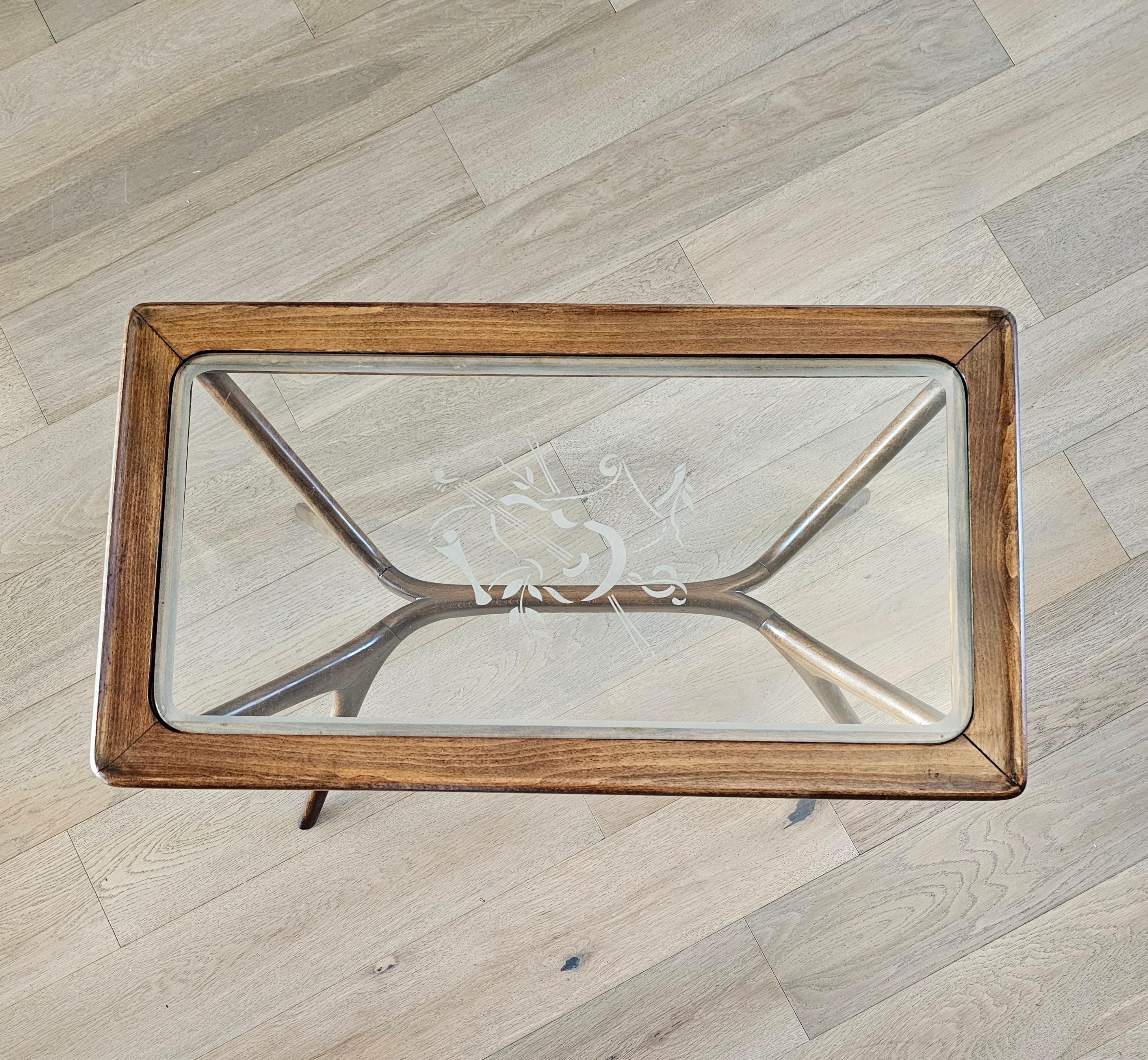 1950s Mid-Century Italian Modern Ico Parisi Style Sculptural Side Table  For Sale 6