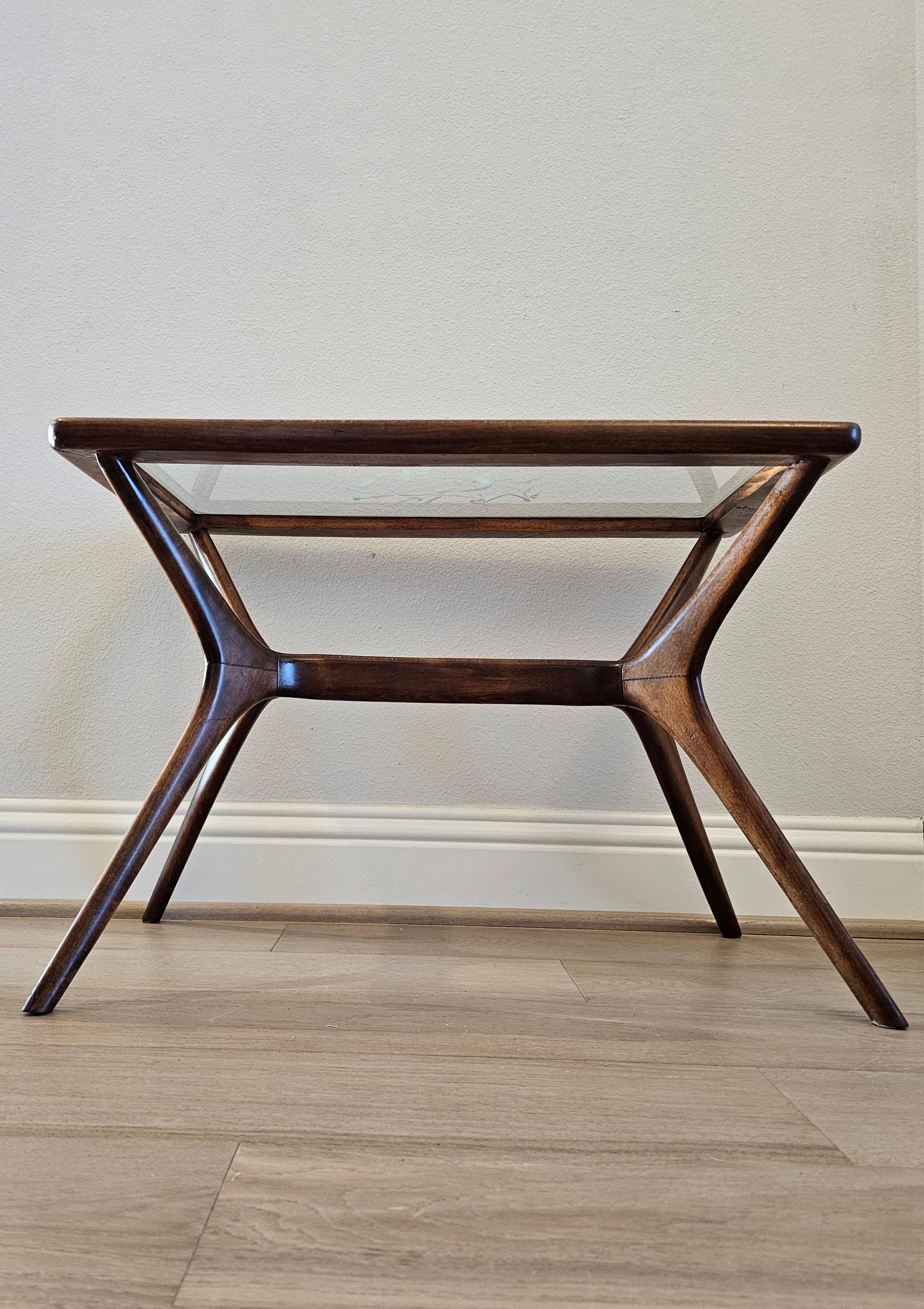 1950s Mid-Century Italian Modern Ico Parisi Style Sculptural Side Table  In Good Condition For Sale In Forney, TX