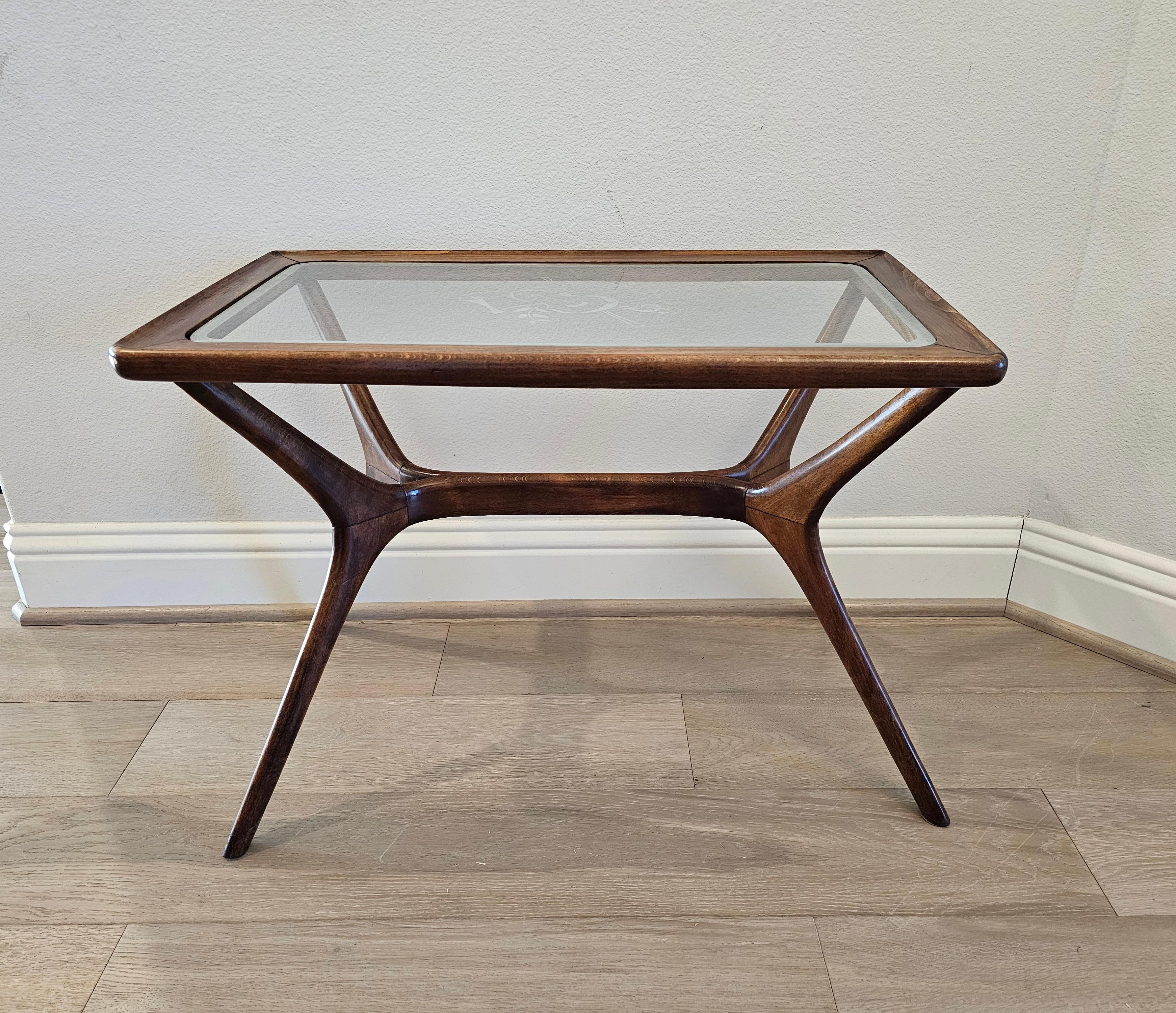 20th Century 1950s Mid-Century Italian Modern Ico Parisi Style Sculptural Side Table  For Sale