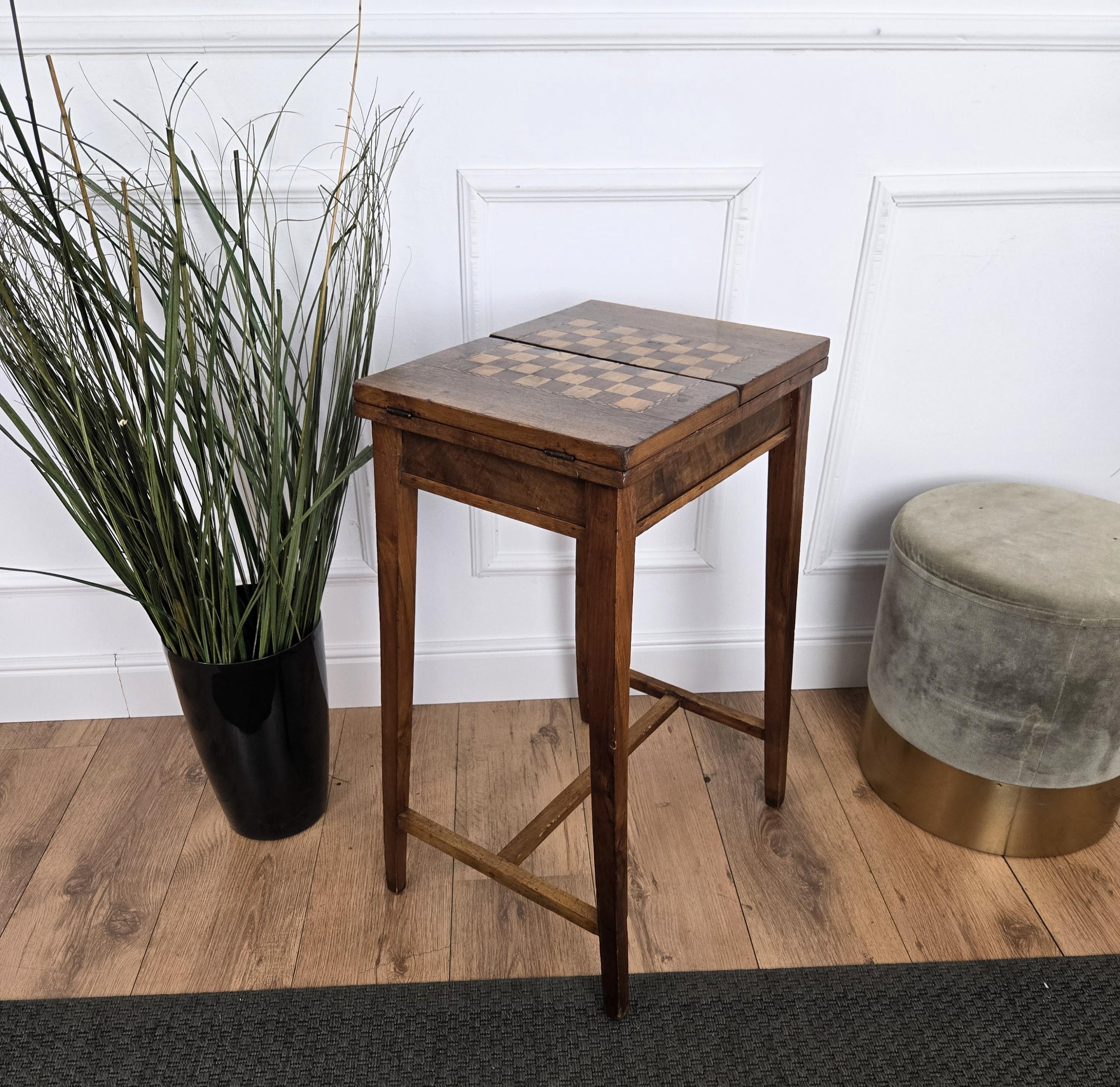 20th Century 1950s Mid-Century Italian Walnut Inlay Chess Games Coffee Side Table For Sale