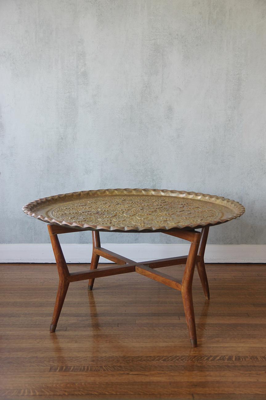1950s Mid-Century Large Moroccan Tray Coffee Table For Sale 3