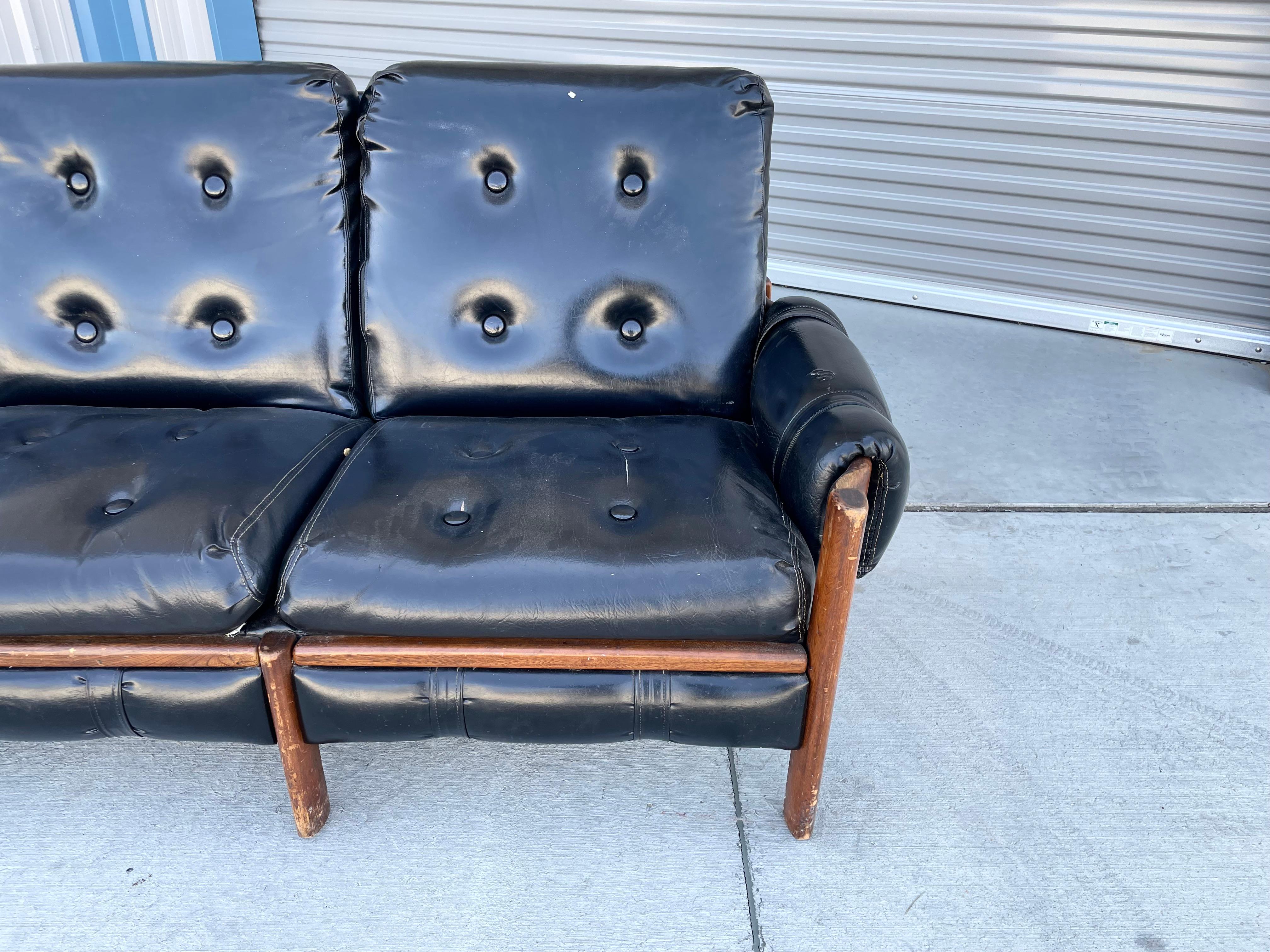 1950s Mid Century Leather Safari Sofa In Good Condition For Sale In North Hollywood, CA