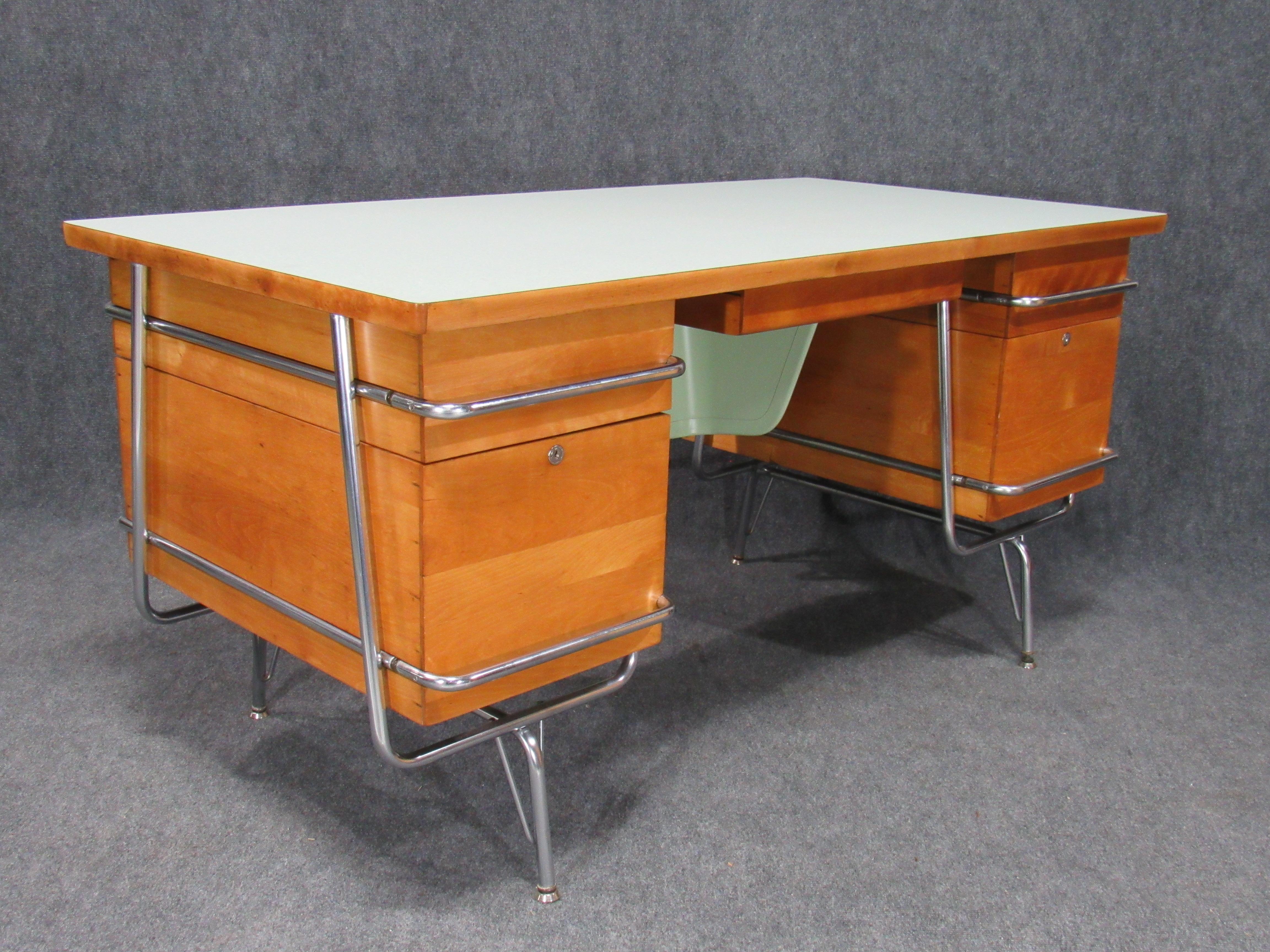 1950s Midcentury Maple/Chrome Trimline Desk by KEM Weber for Heywood Wakefield In Good Condition In Belmont, MA