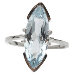 Anillo solitario de aguamarina marquesa de mediados de los años 50 en oro blanco de 18 quilates