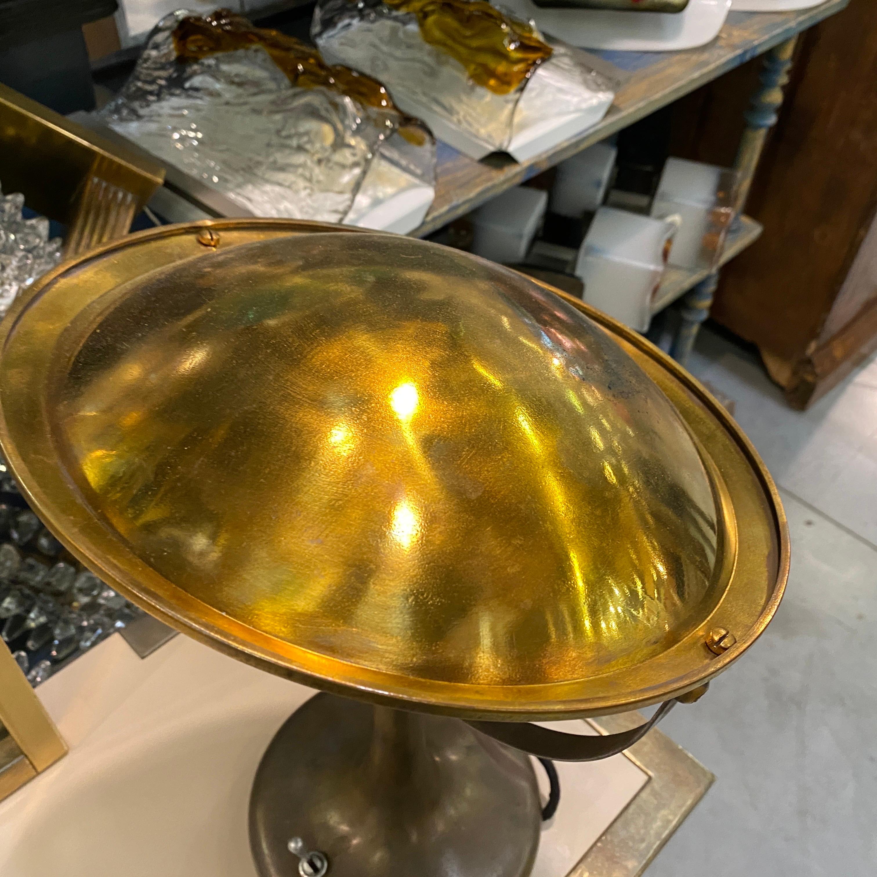 1950s Mid-Century Modern Adjustable Brass Italian Table Lamp by Zerowatt In Good Condition For Sale In Aci Castello, IT