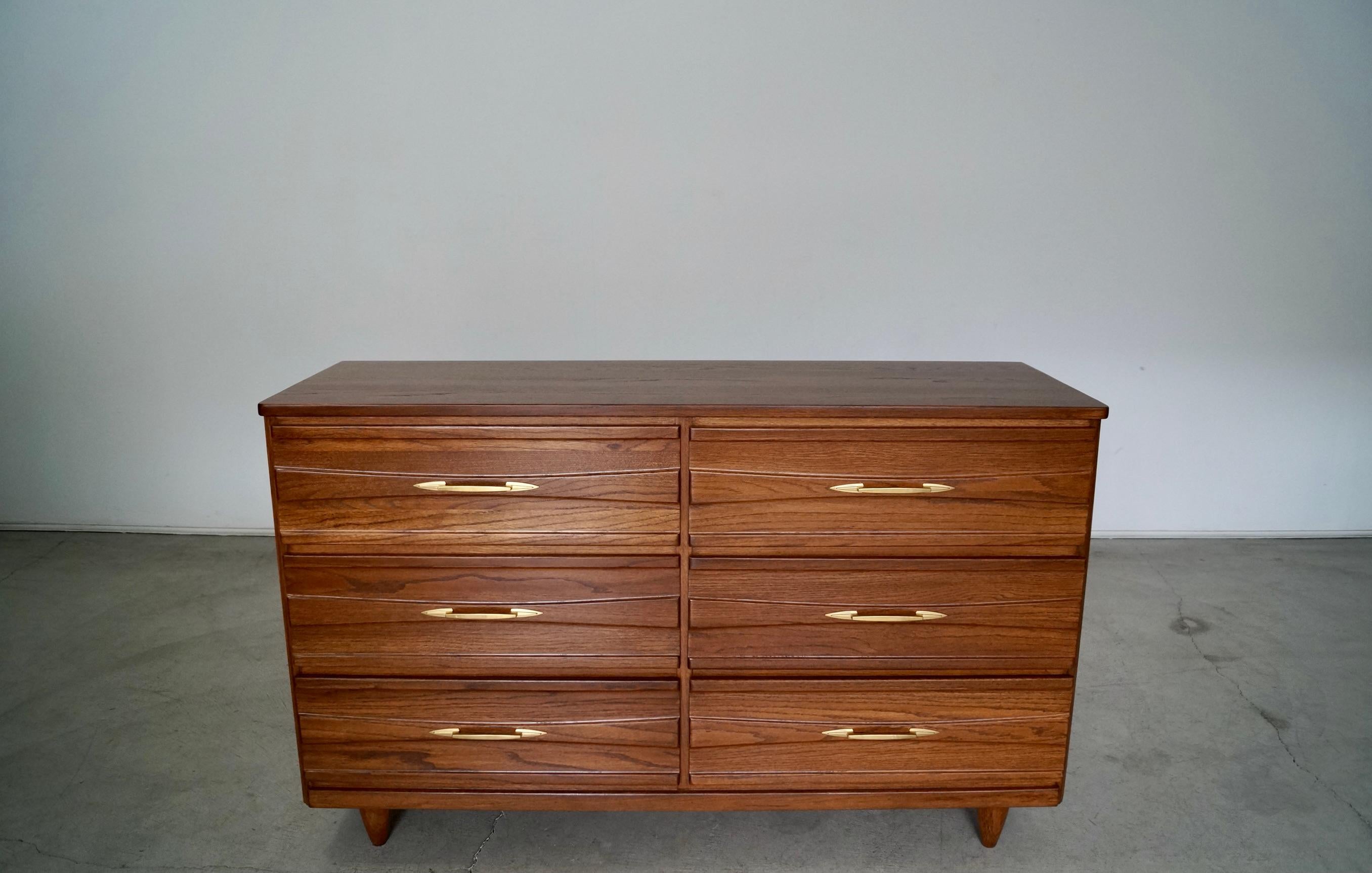 American 1950's Mid-Century Modern Atomic Dresser For Sale