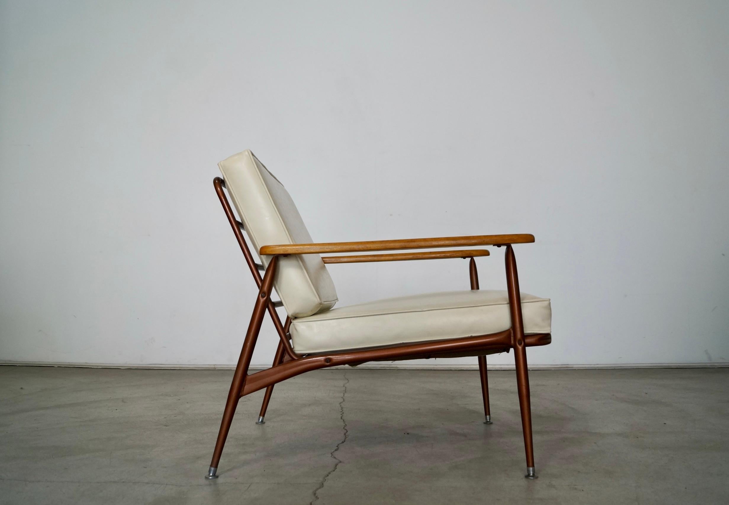 1950's Mid-Century Modern Baumritter Lounge Chair For Sale 3