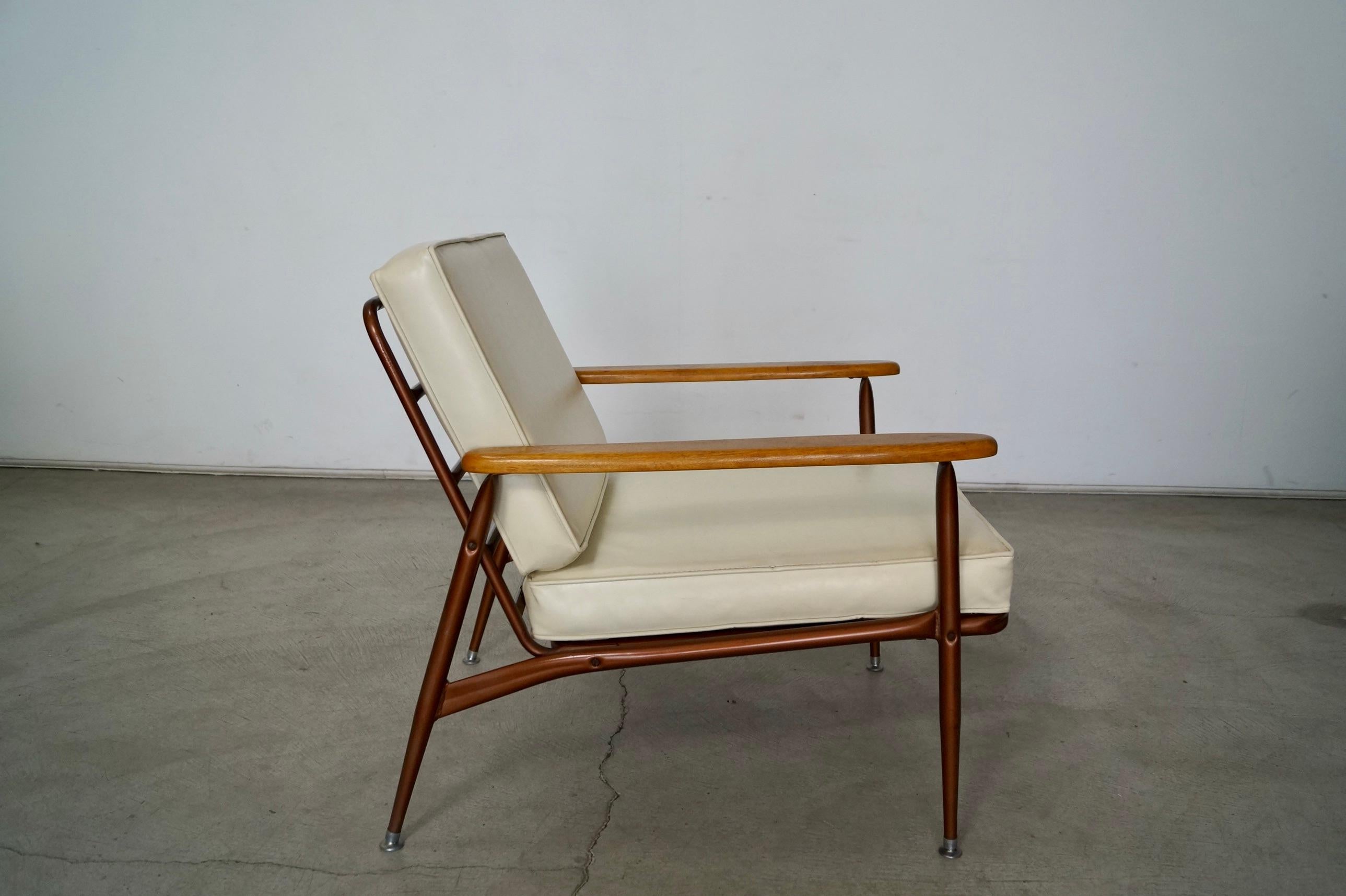 1950's Mid-Century Modern Baumritter Lounge Chair For Sale 4