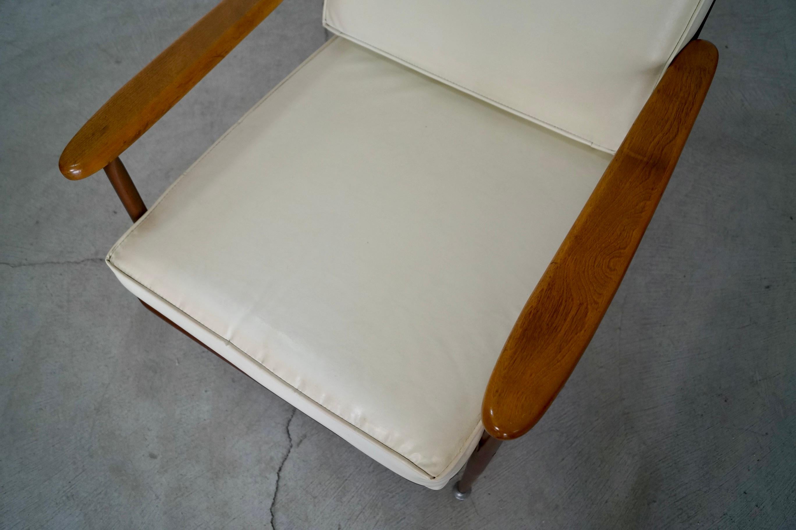 1950's Mid-Century Modern Baumritter Lounge Chair For Sale 6