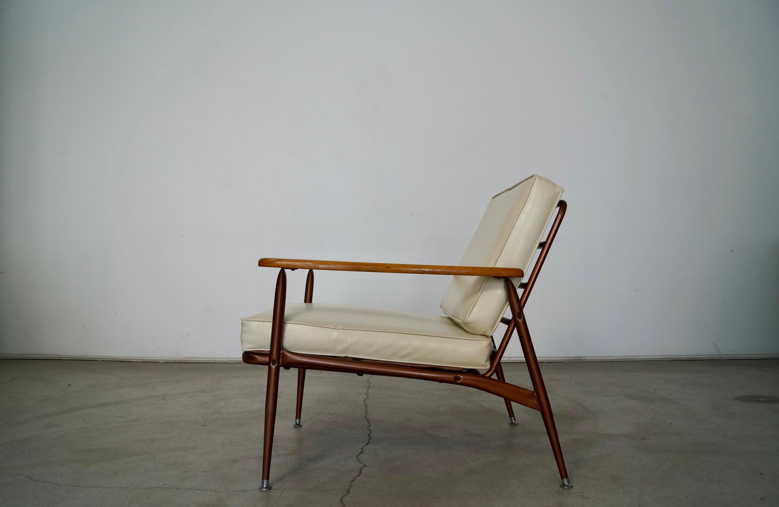 American 1950's Mid-Century Modern Baumritter Lounge Chair For Sale