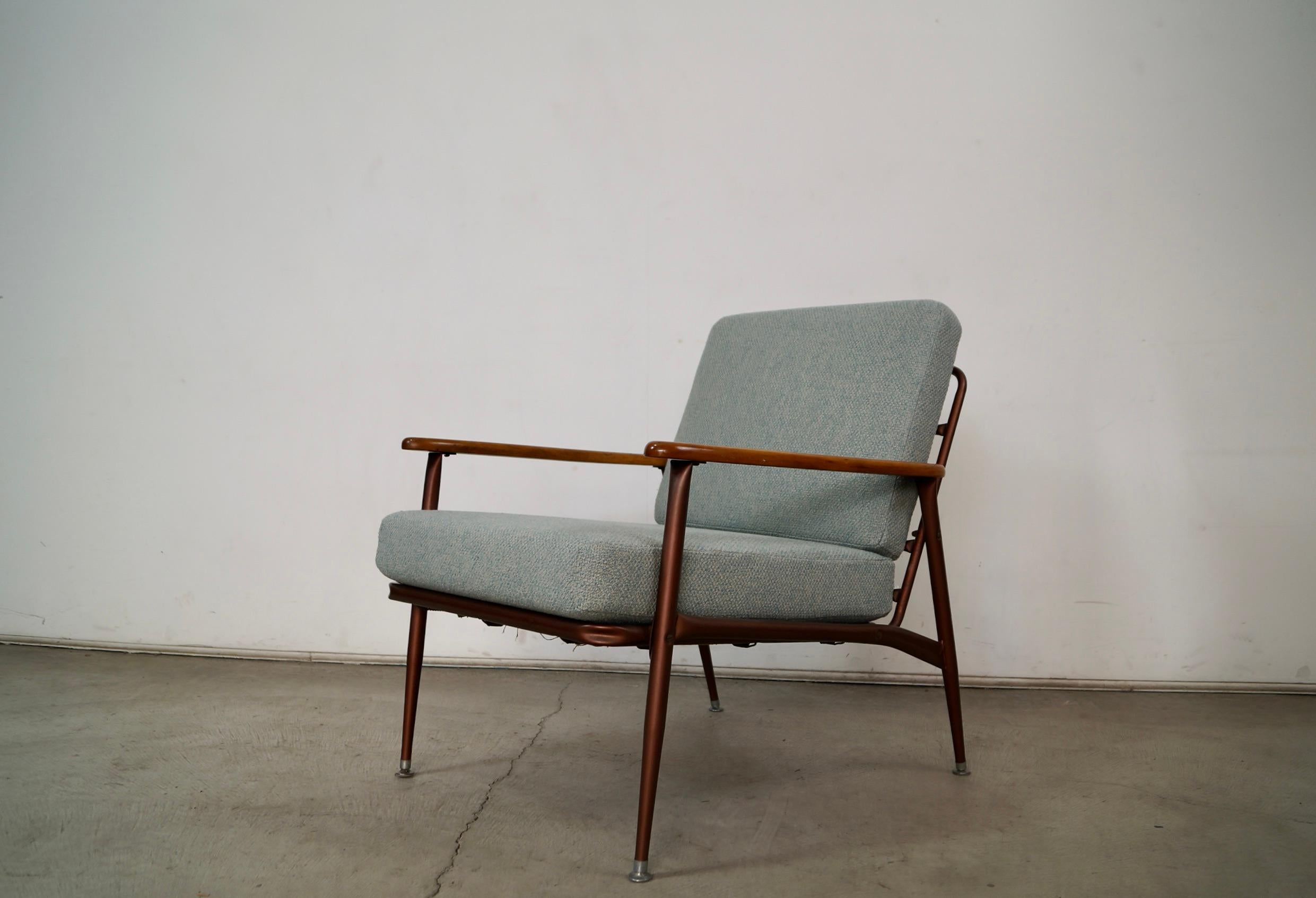 Sedia da salotto in metallo e legno Baumritter, stile metà del secolo scorso In condizioni buone in vendita a Burbank, CA