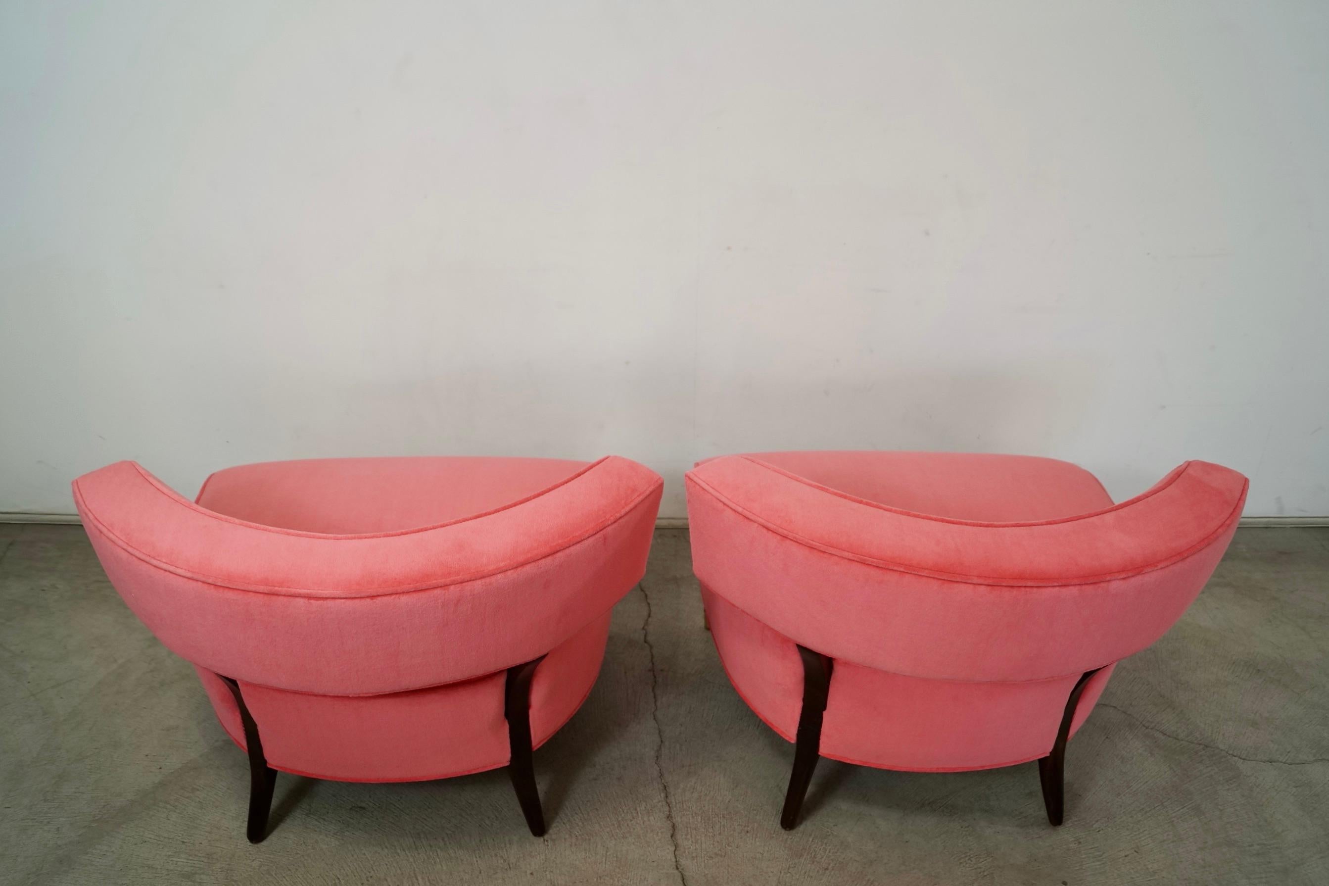 Sillas de salón tipo pantuflas estilo Billy Haines, modernas de mediados de siglo de 1950 - un par en venta 2