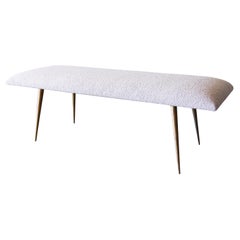 Panchina personalizzata a fungo con gambe in ottone e bouclé degli anni '50 del Mid Century Modern