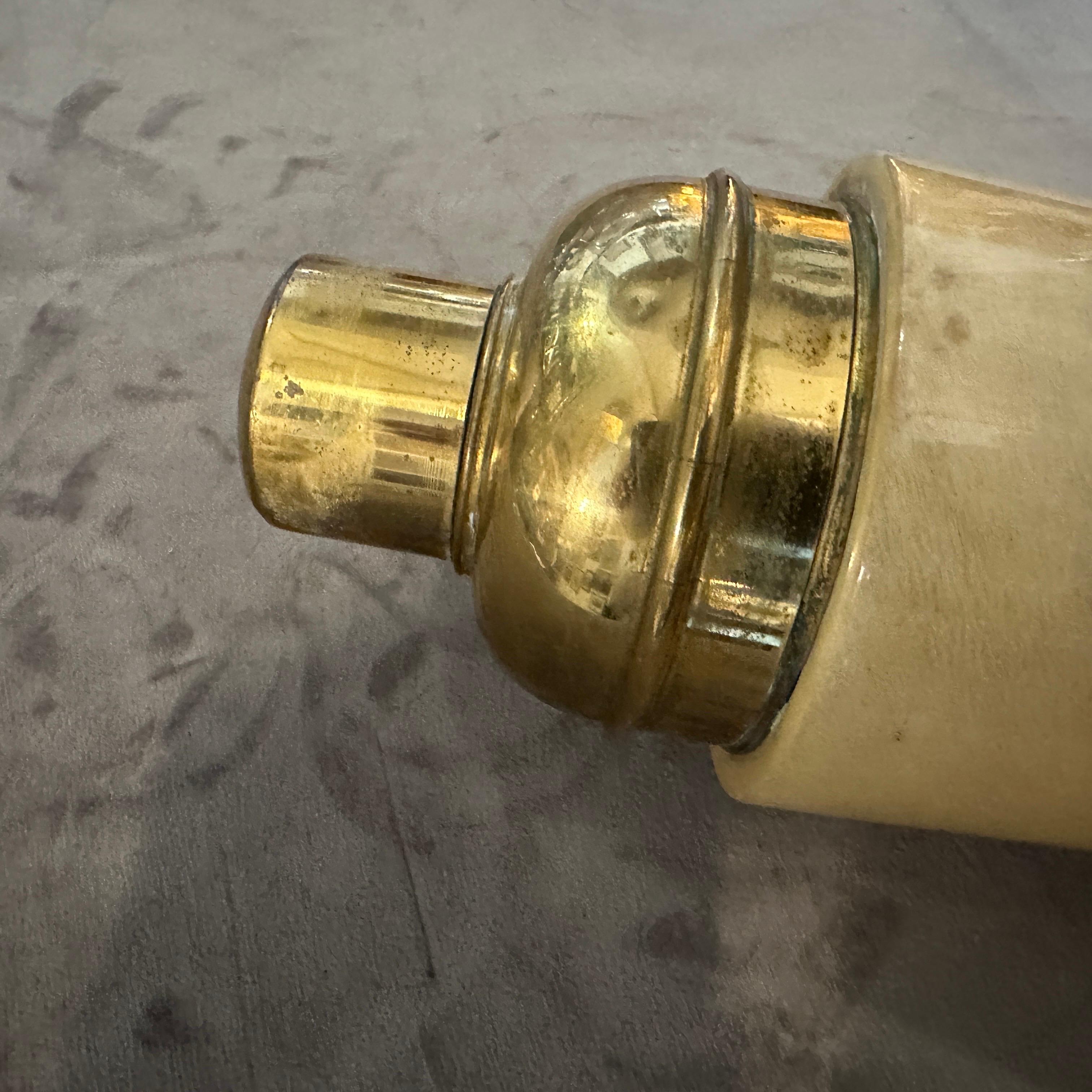 1950s Mid-Century Modern Brass and Amber Goatskin Cocktail Shaker by Aldo Tura In Good Condition For Sale In Aci Castello, IT