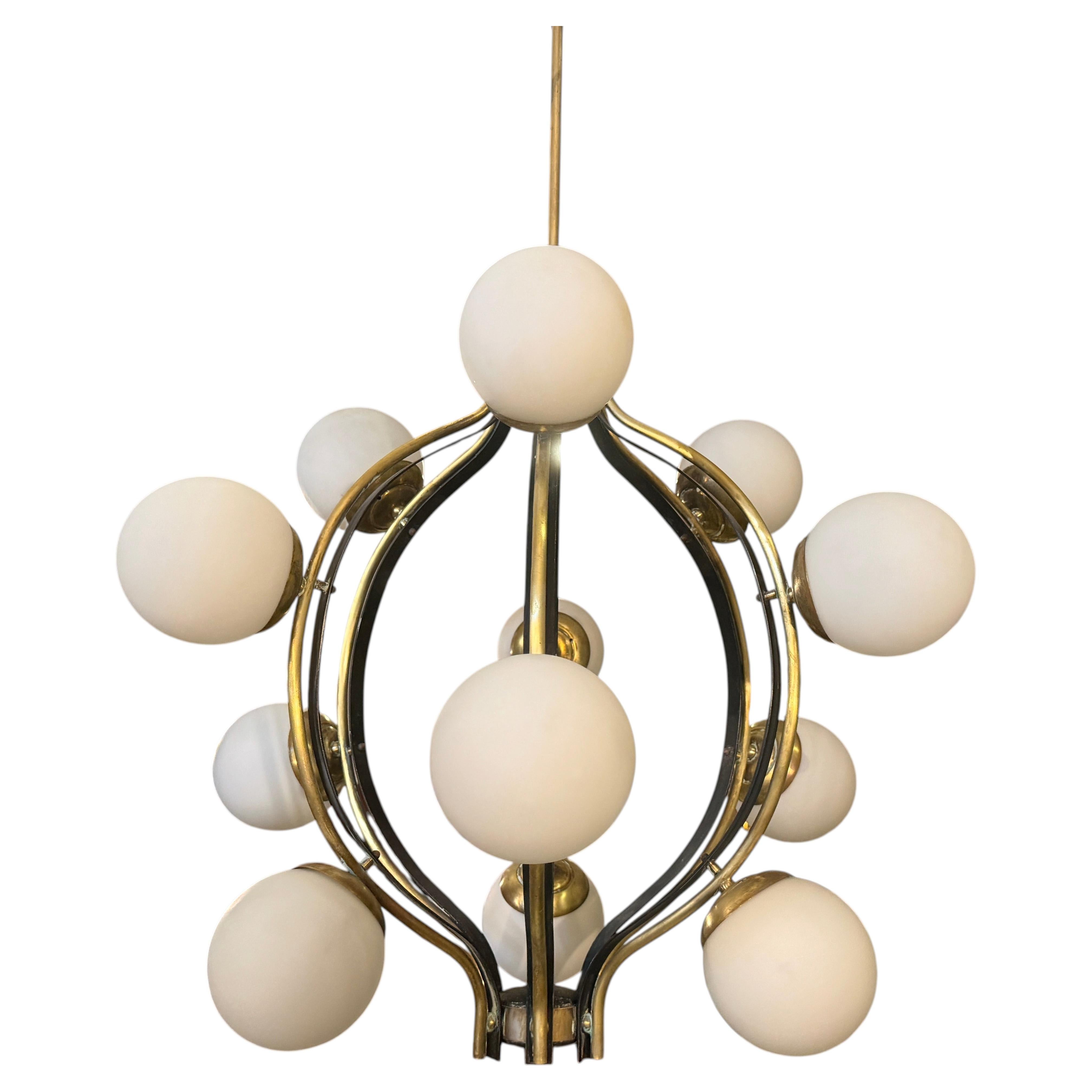 1950s Mid--Century Modern Brass and White Glass 12 Lights Chandelier by Stilnovo For Sale
