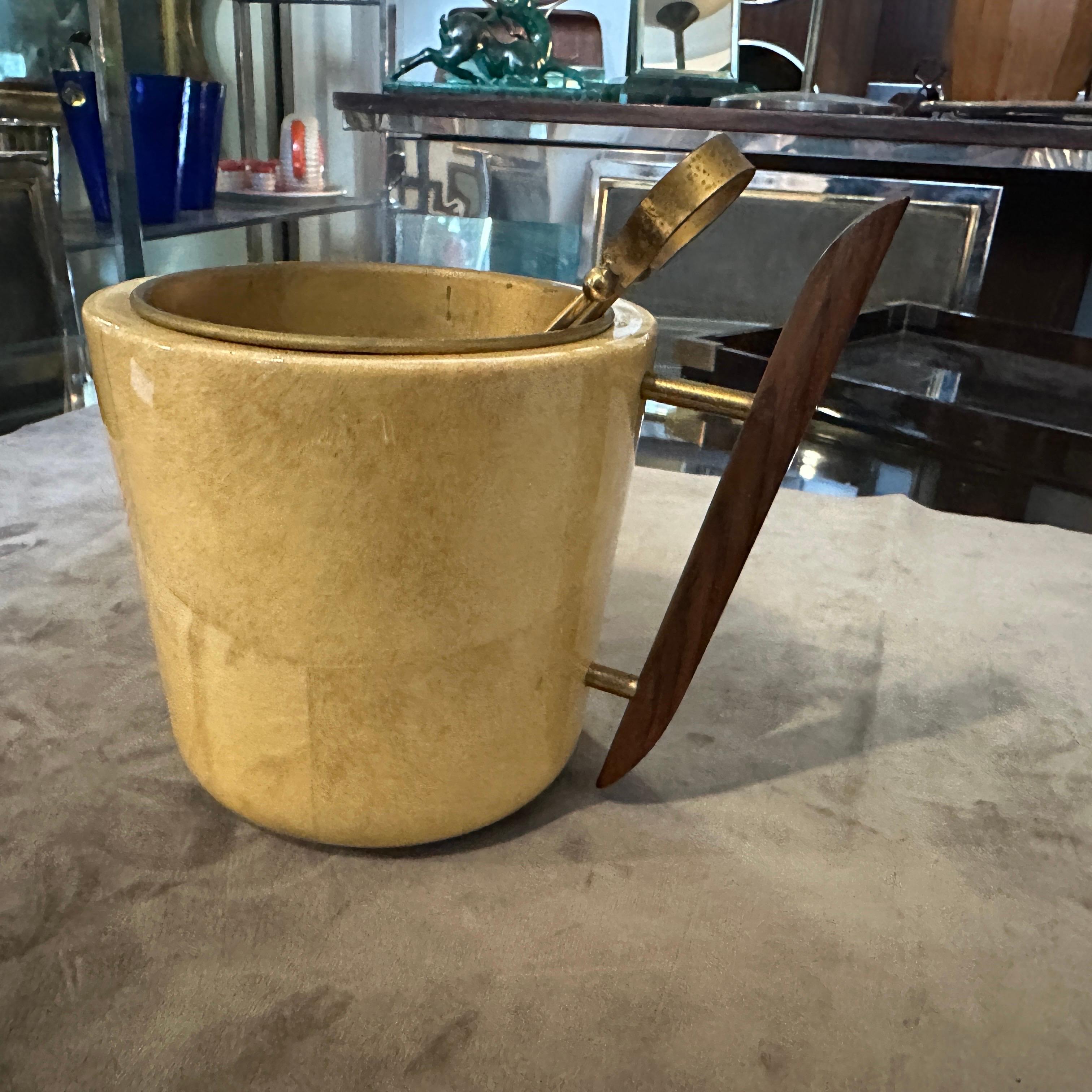 1950s Mid-Century Modern Brass, Wood and Goatskin Ice Bucket by Aldo Tura For Sale 3
