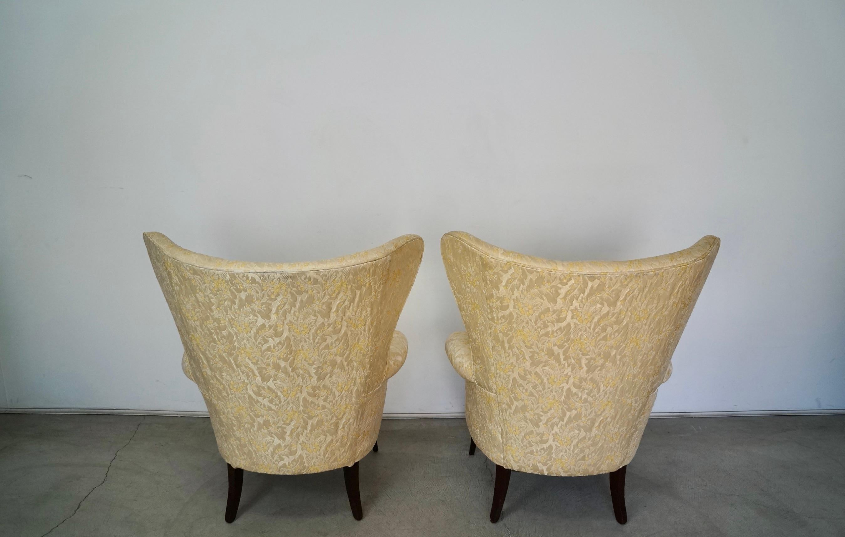 1950s Mid-Century Modern Butterfly Wingback Chairs, a Pair 1