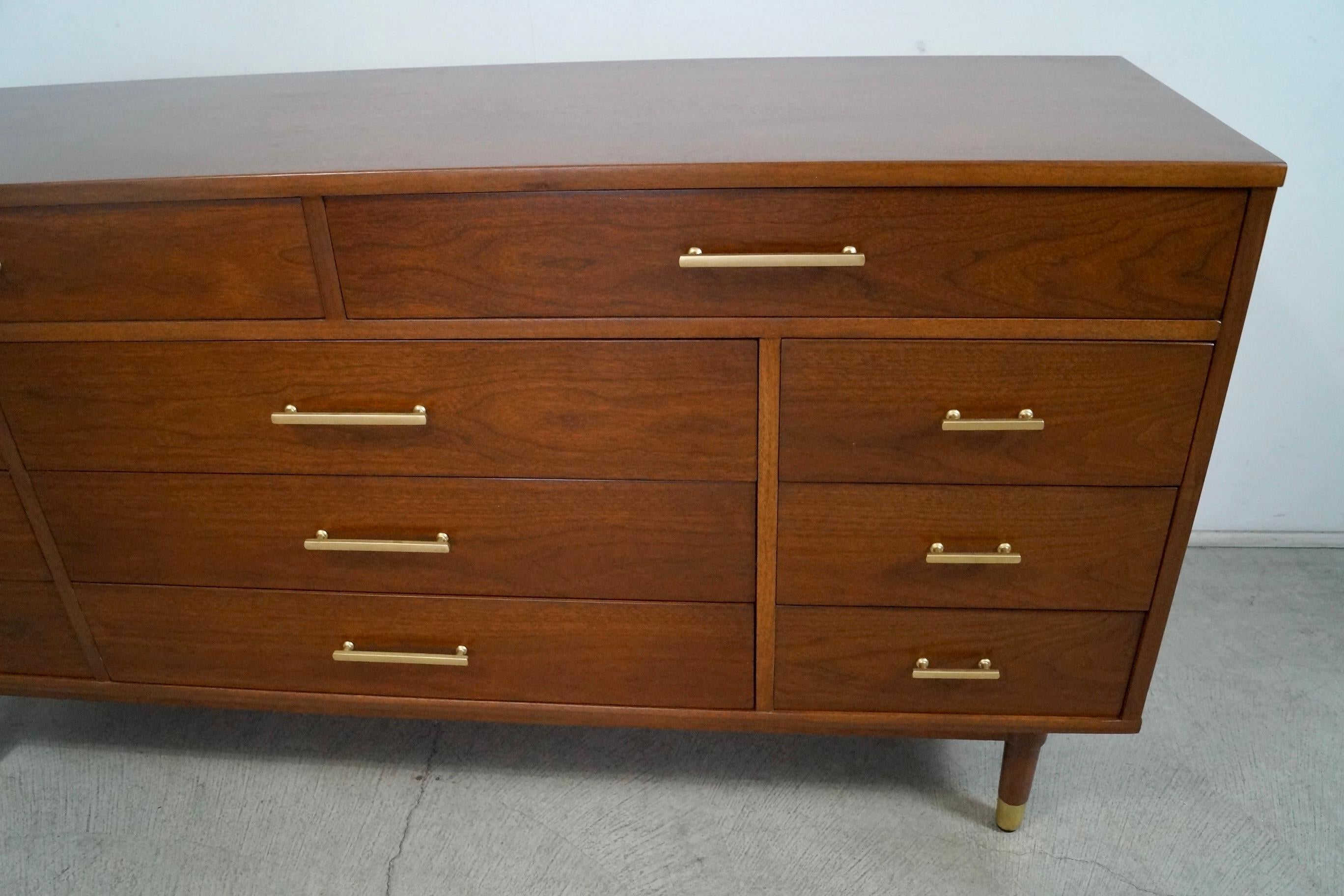 1950's Mid-Century Modern Drexel Biscayne Walnut 11-Drawer Dresser For Sale 9